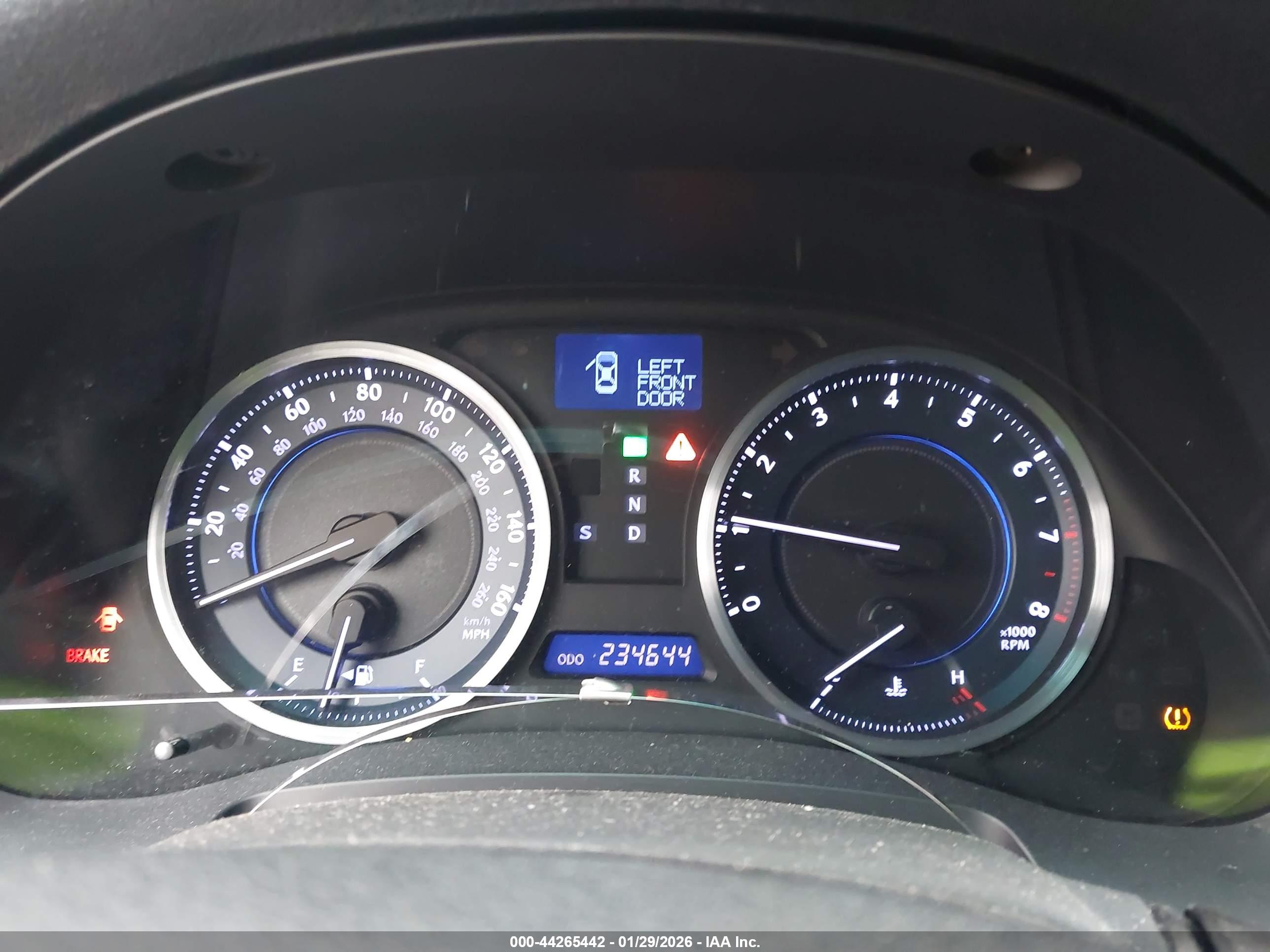 LEXUS IS image 7