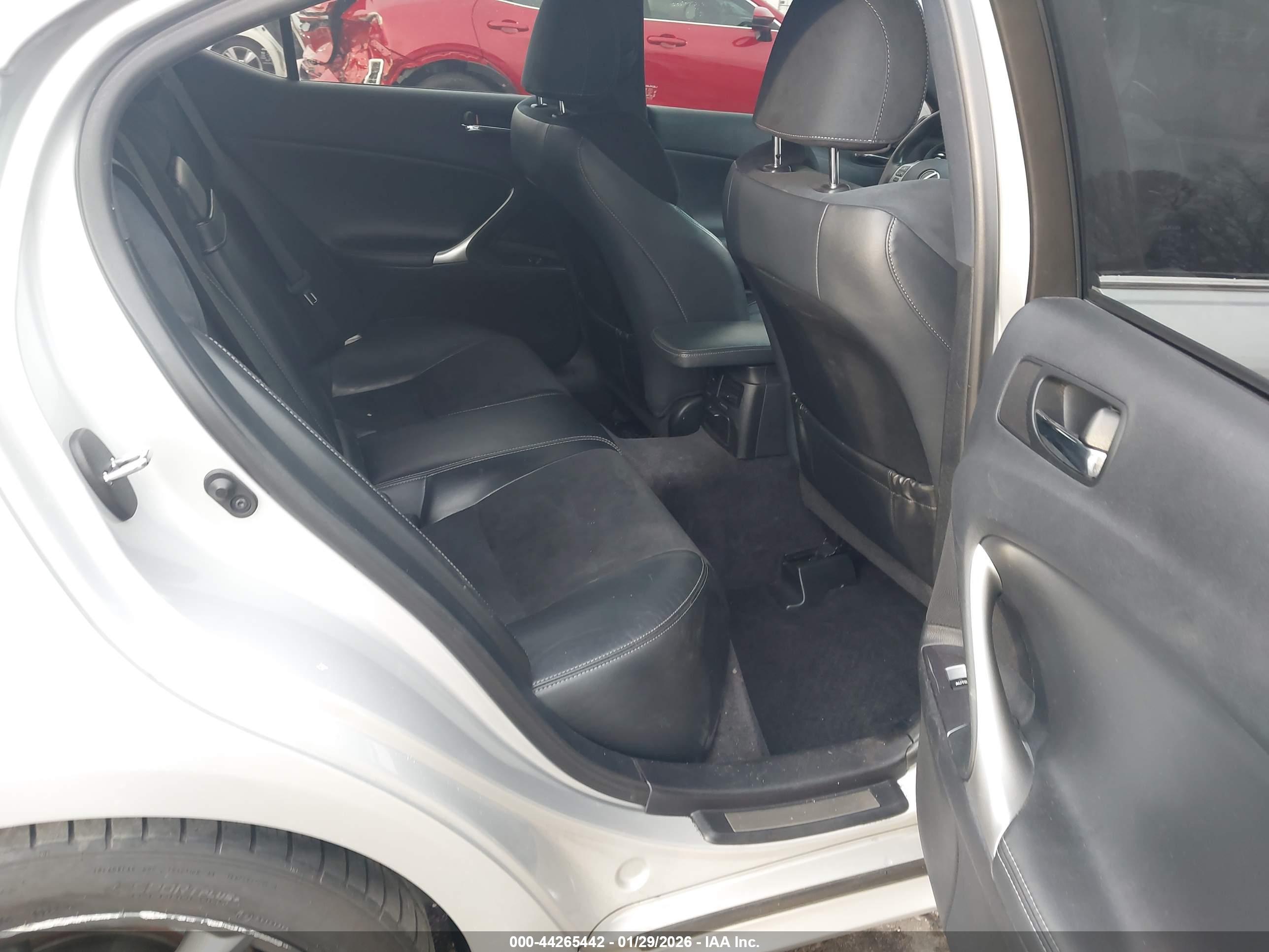 LEXUS IS image 8