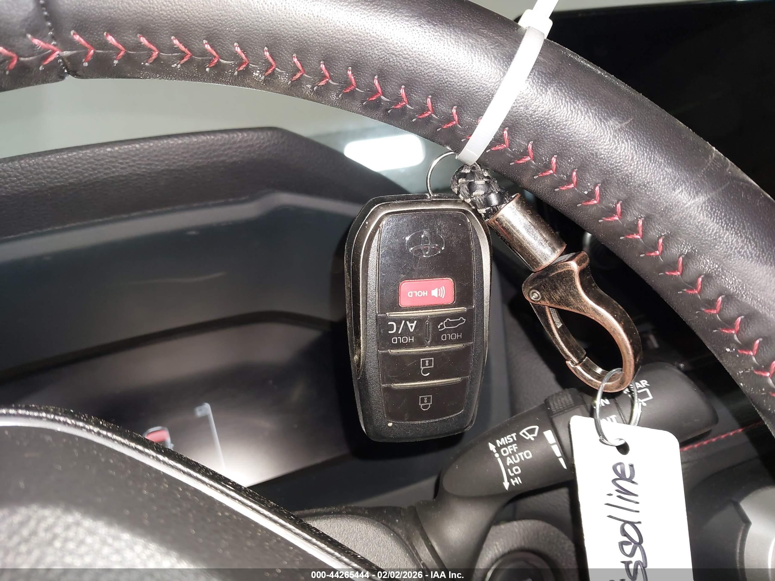 TOYOTA RAV4 image 11