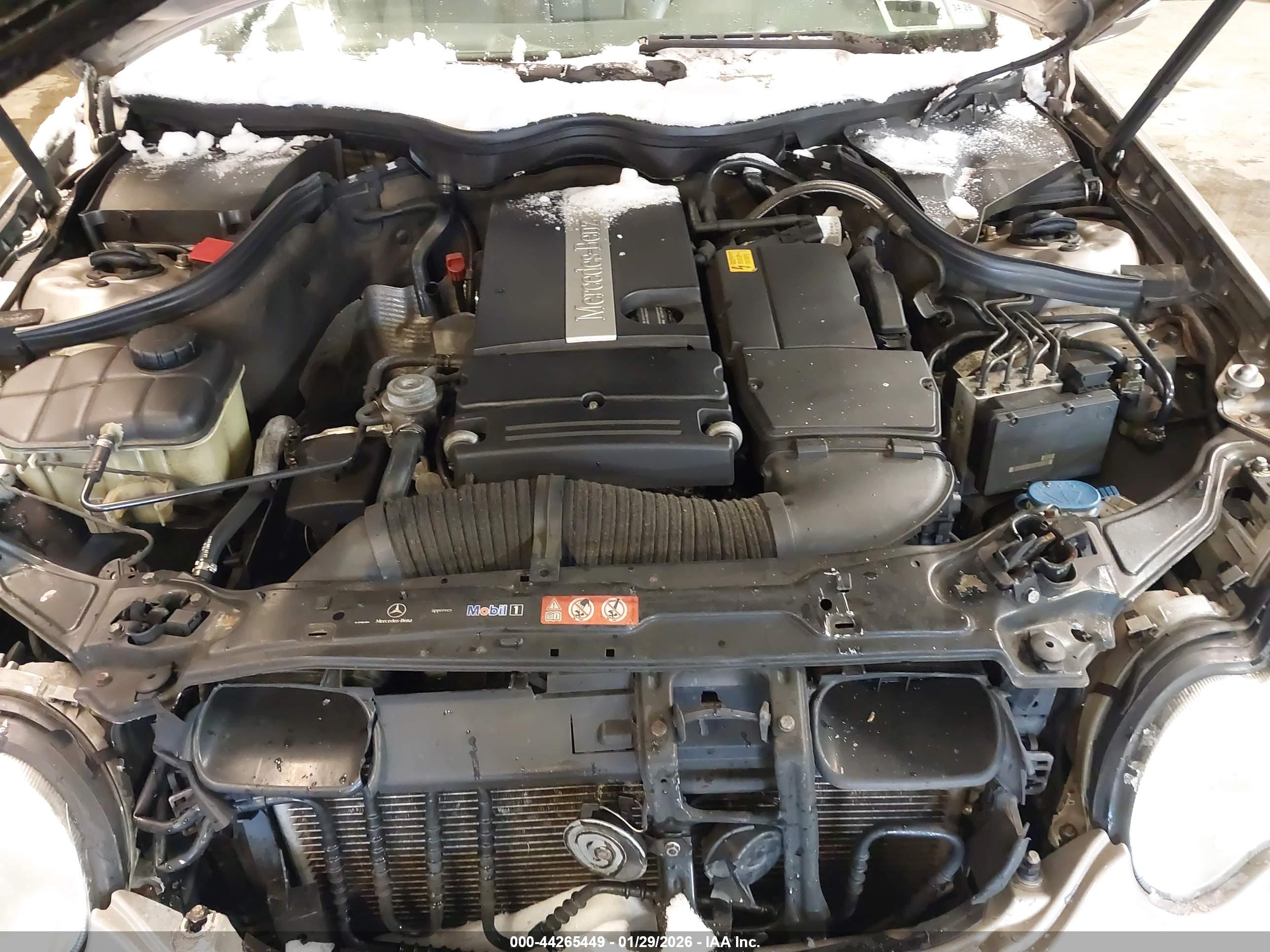 MERCEDES-BENZ C image 10