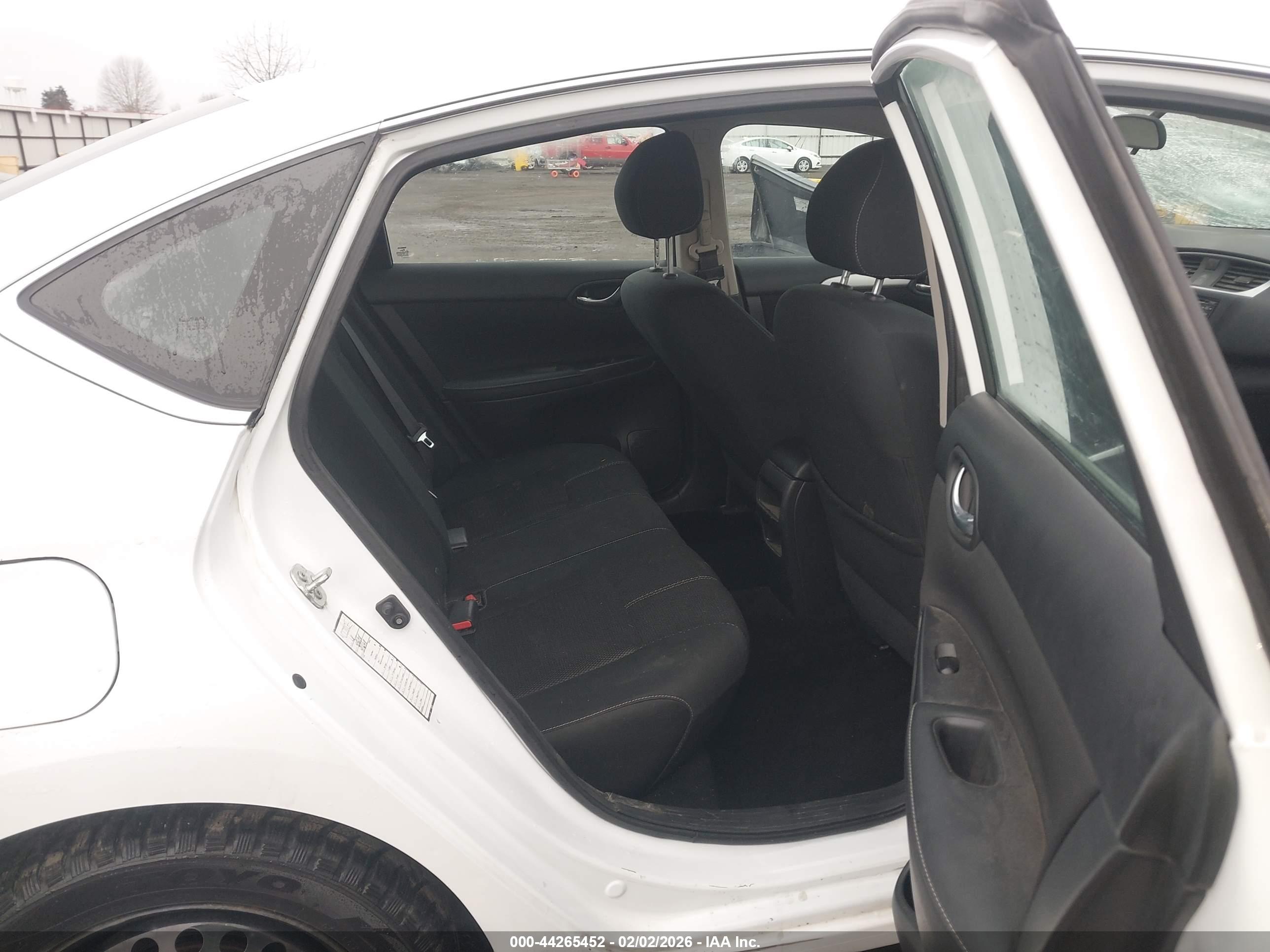 NISSAN SENTRA image 8