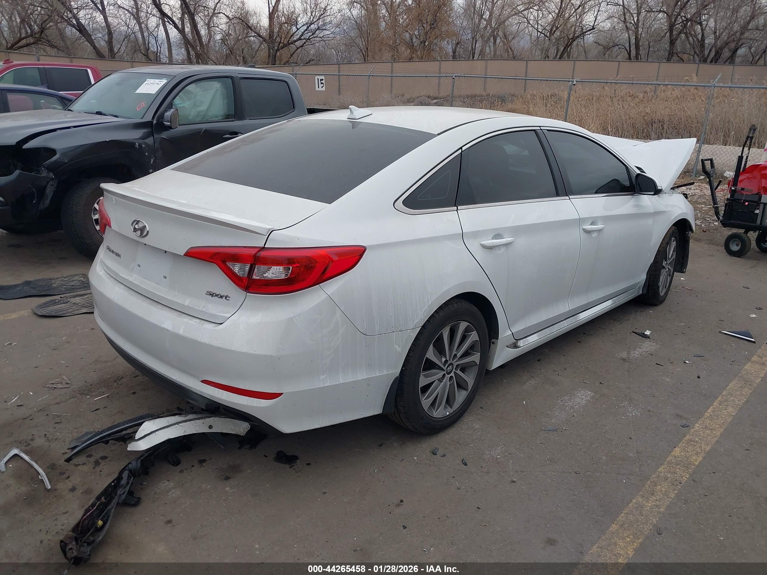 HYUNDAI SONATA image 4