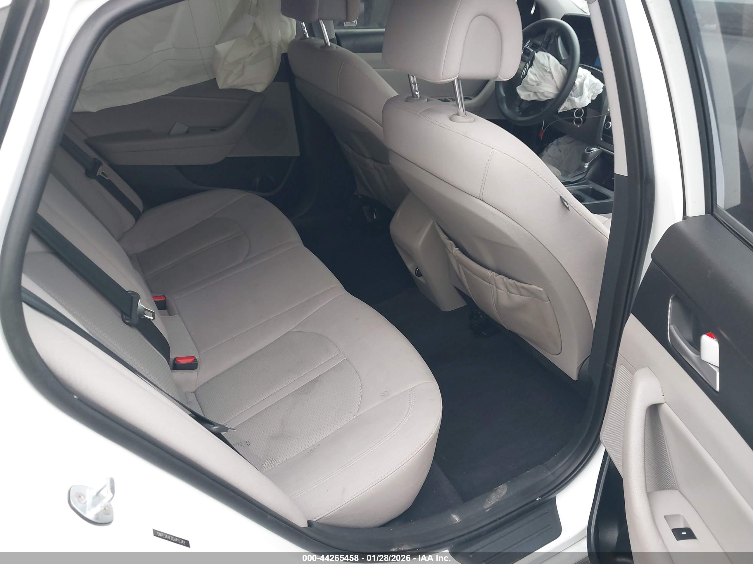 HYUNDAI SONATA image 8