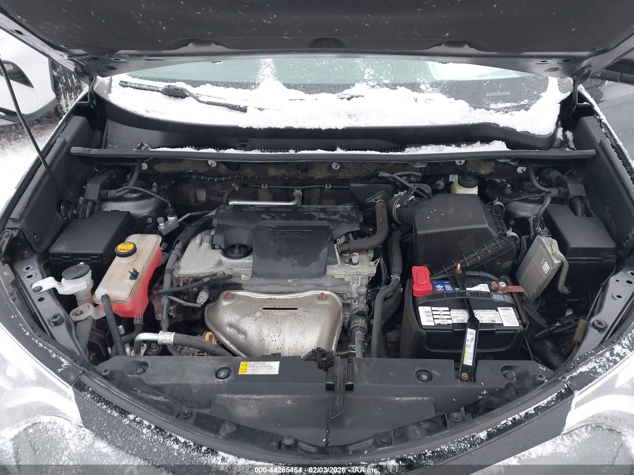 TOYOTA RAV4 image 10