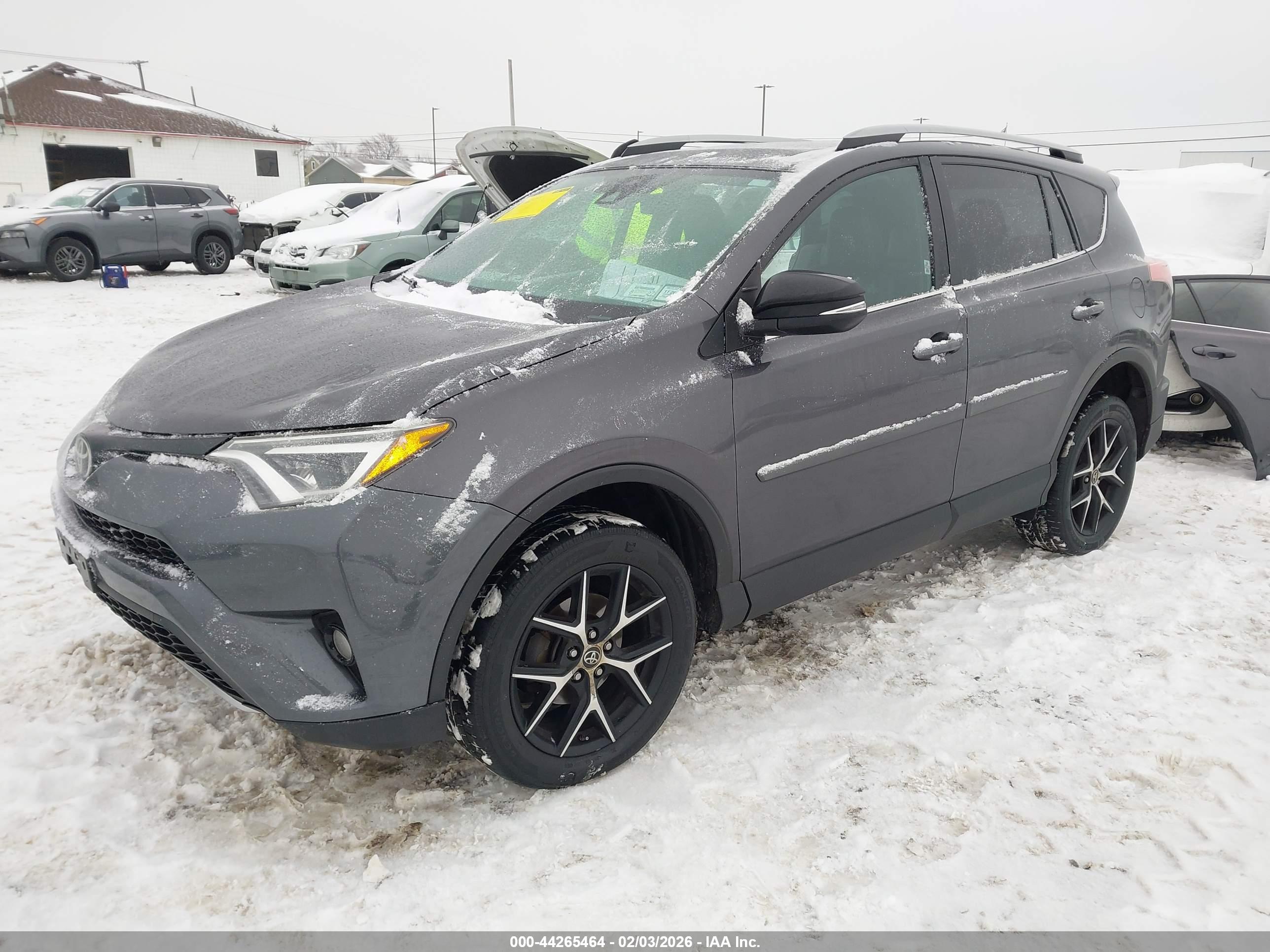 TOYOTA RAV4 image 2