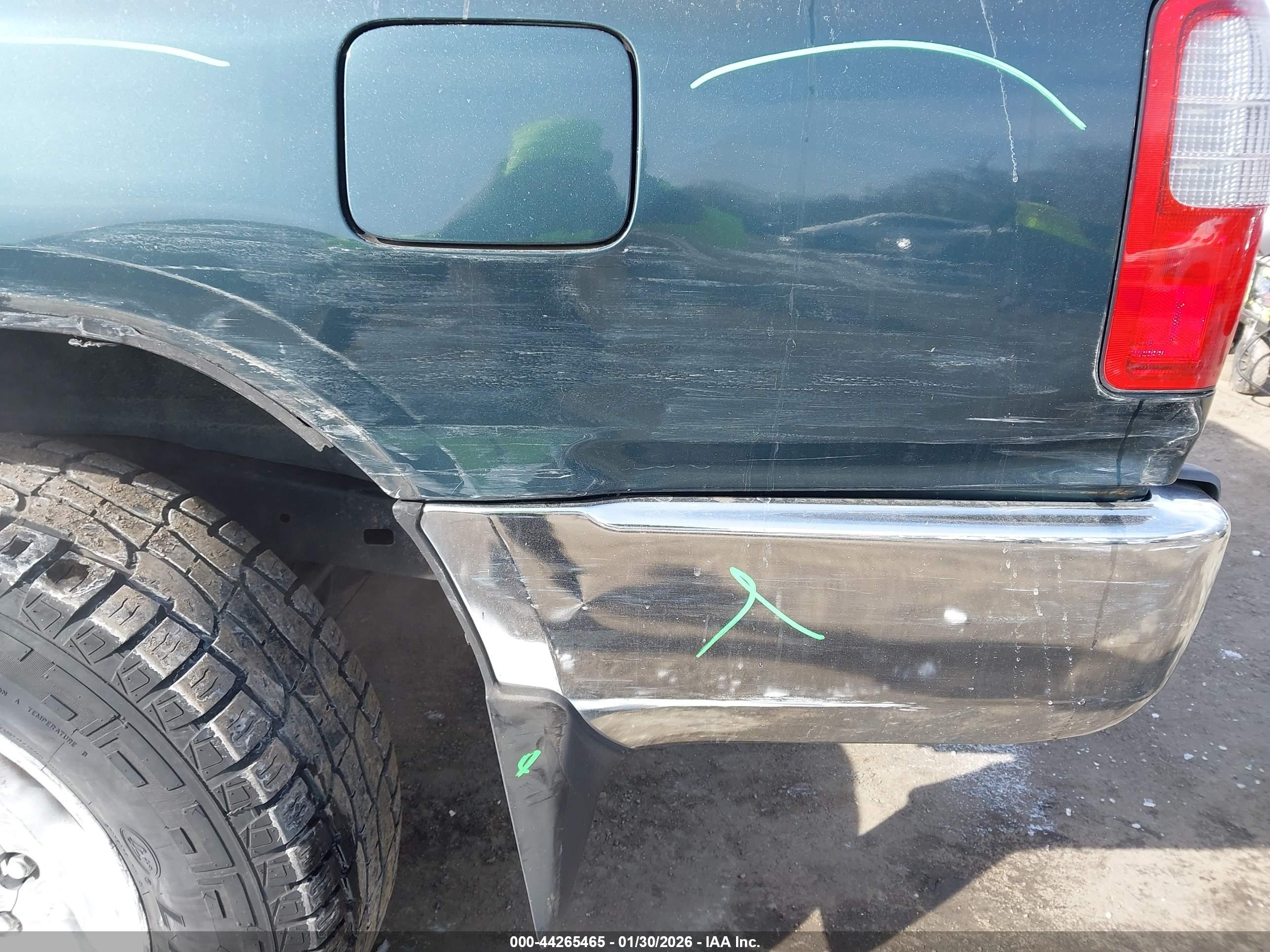 TOYOTA 4RUNNER image 6