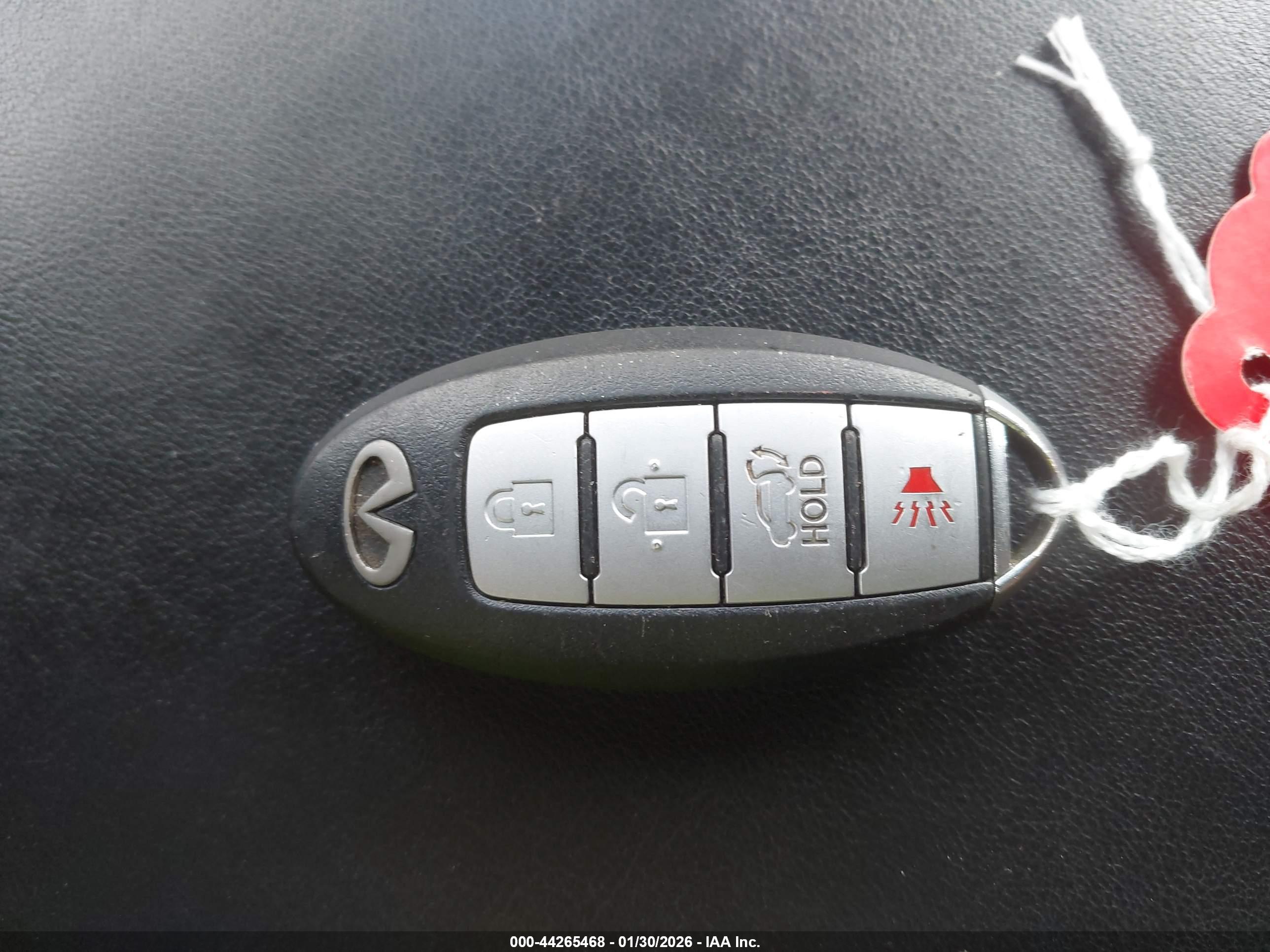 INFINITI JX35 image 11