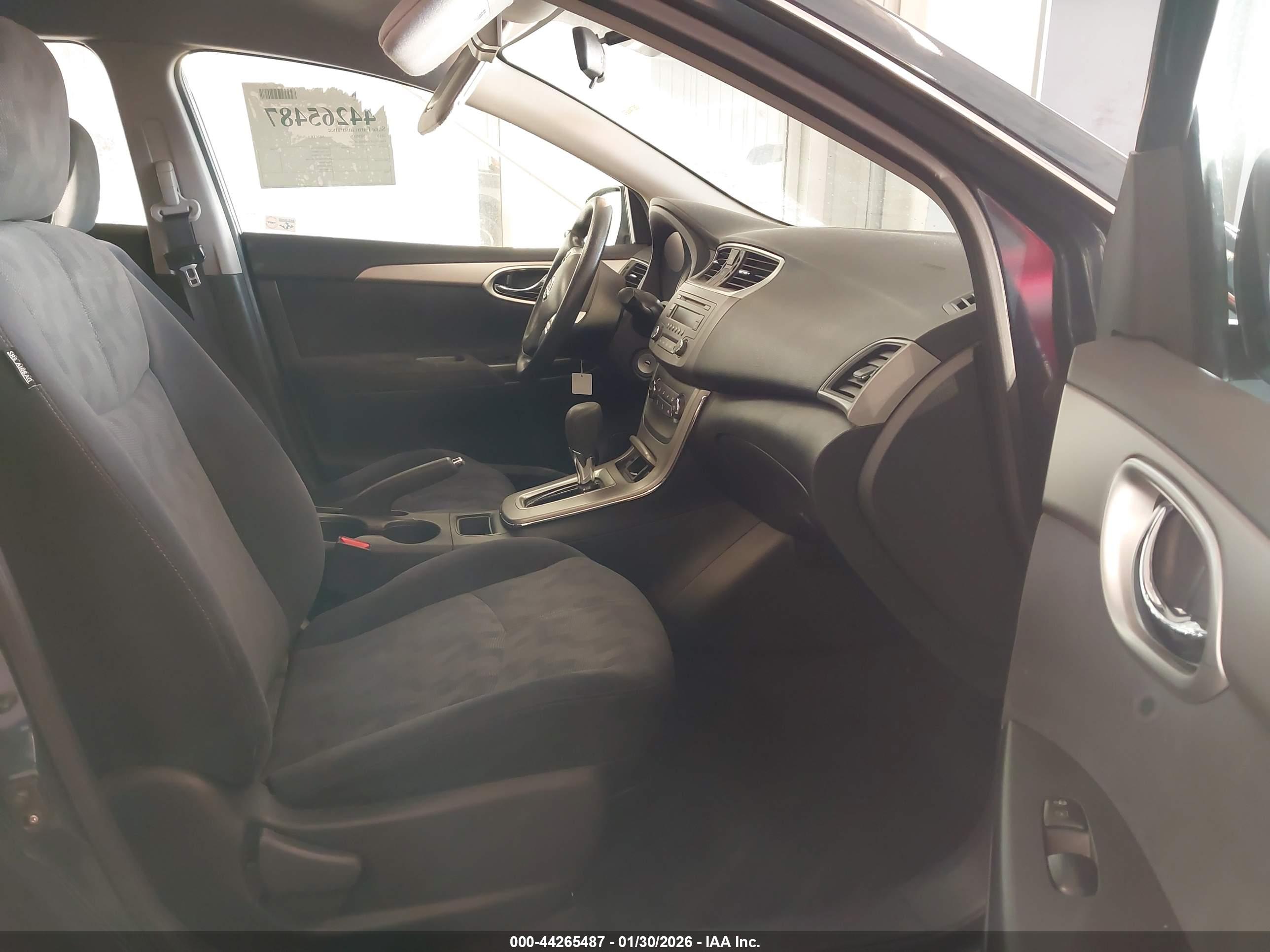 NISSAN SENTRA image 5