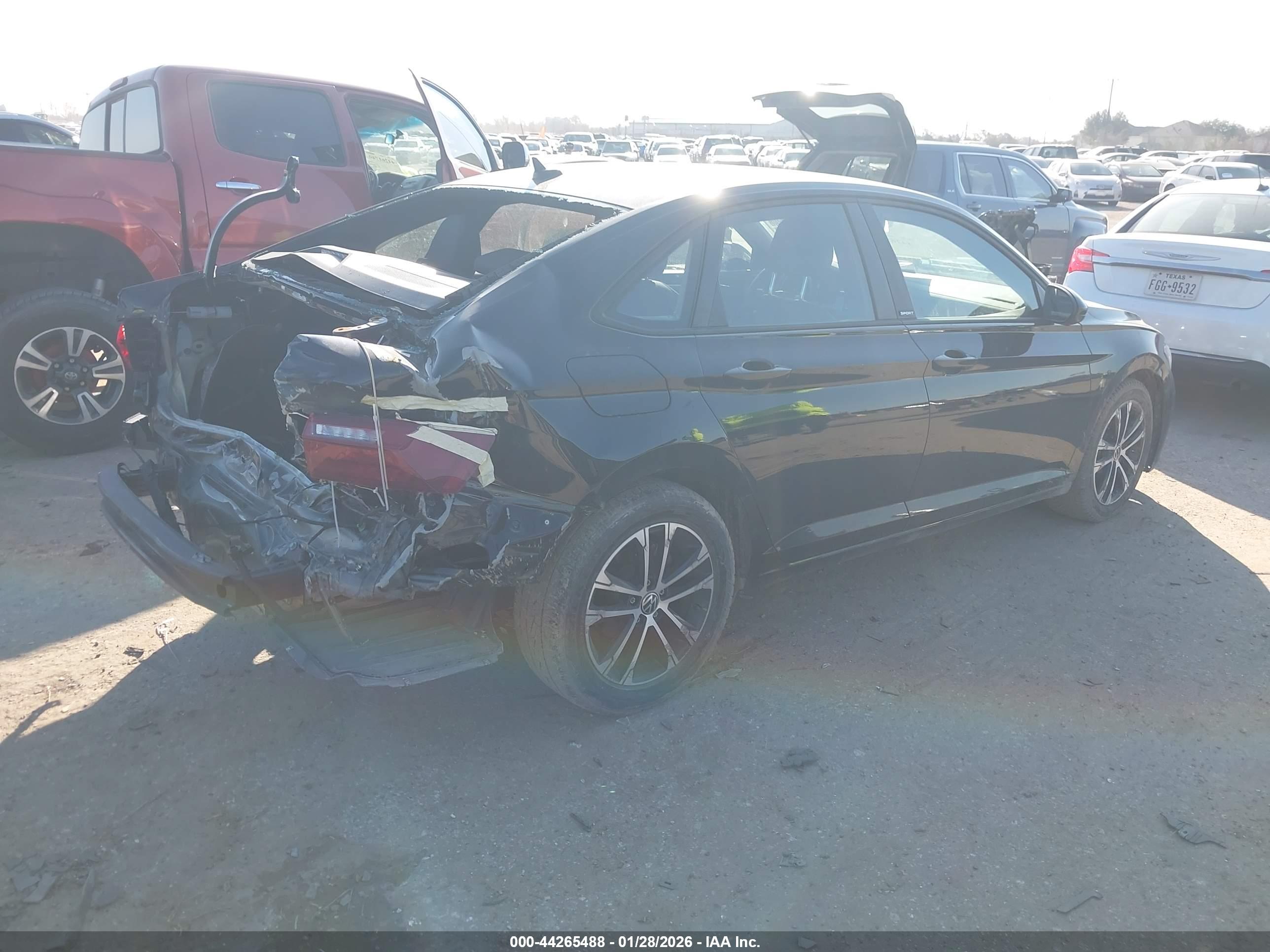 VOLKSWAGEN JETTA image 4