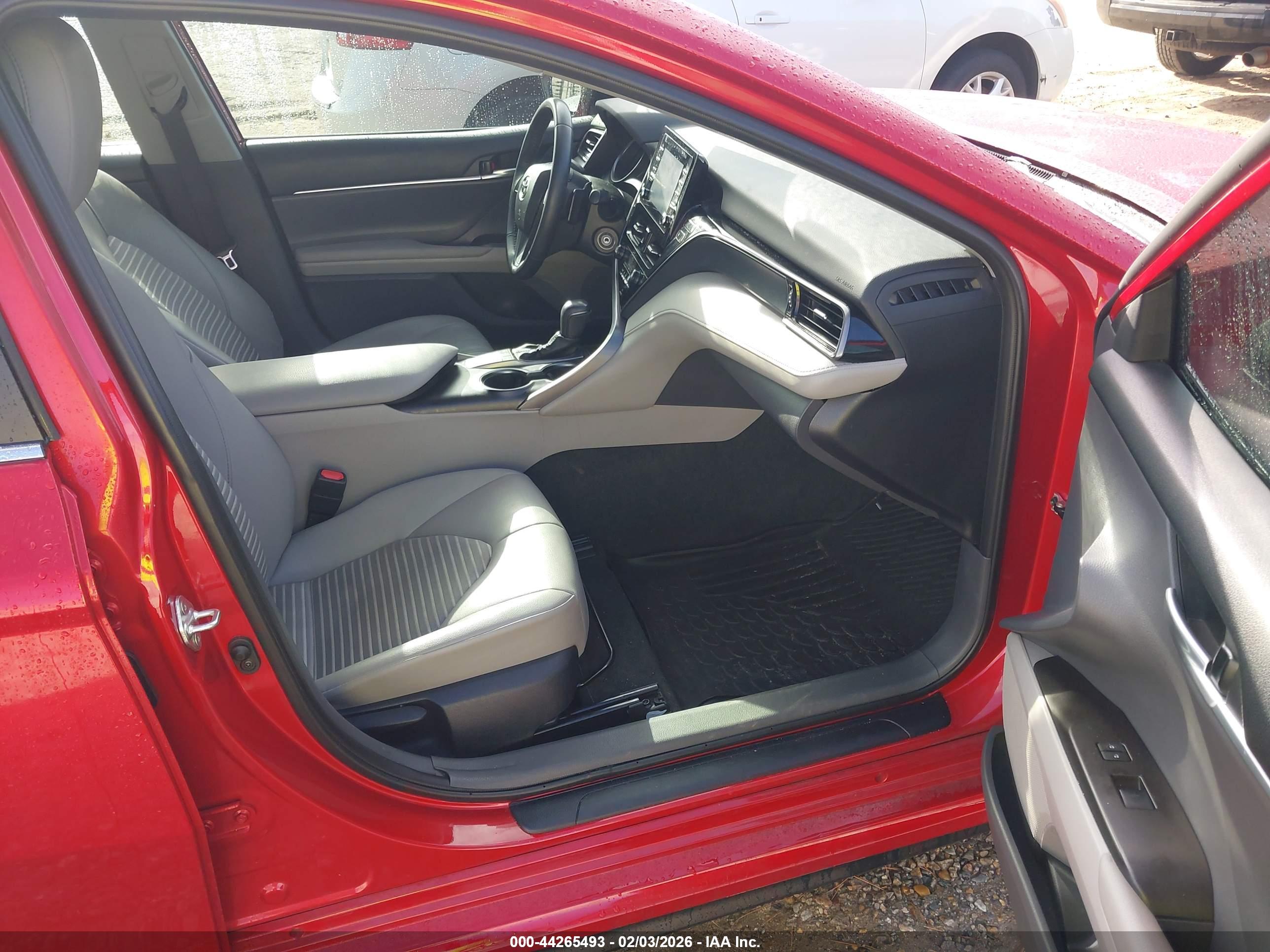 TOYOTA CAMRY image 5