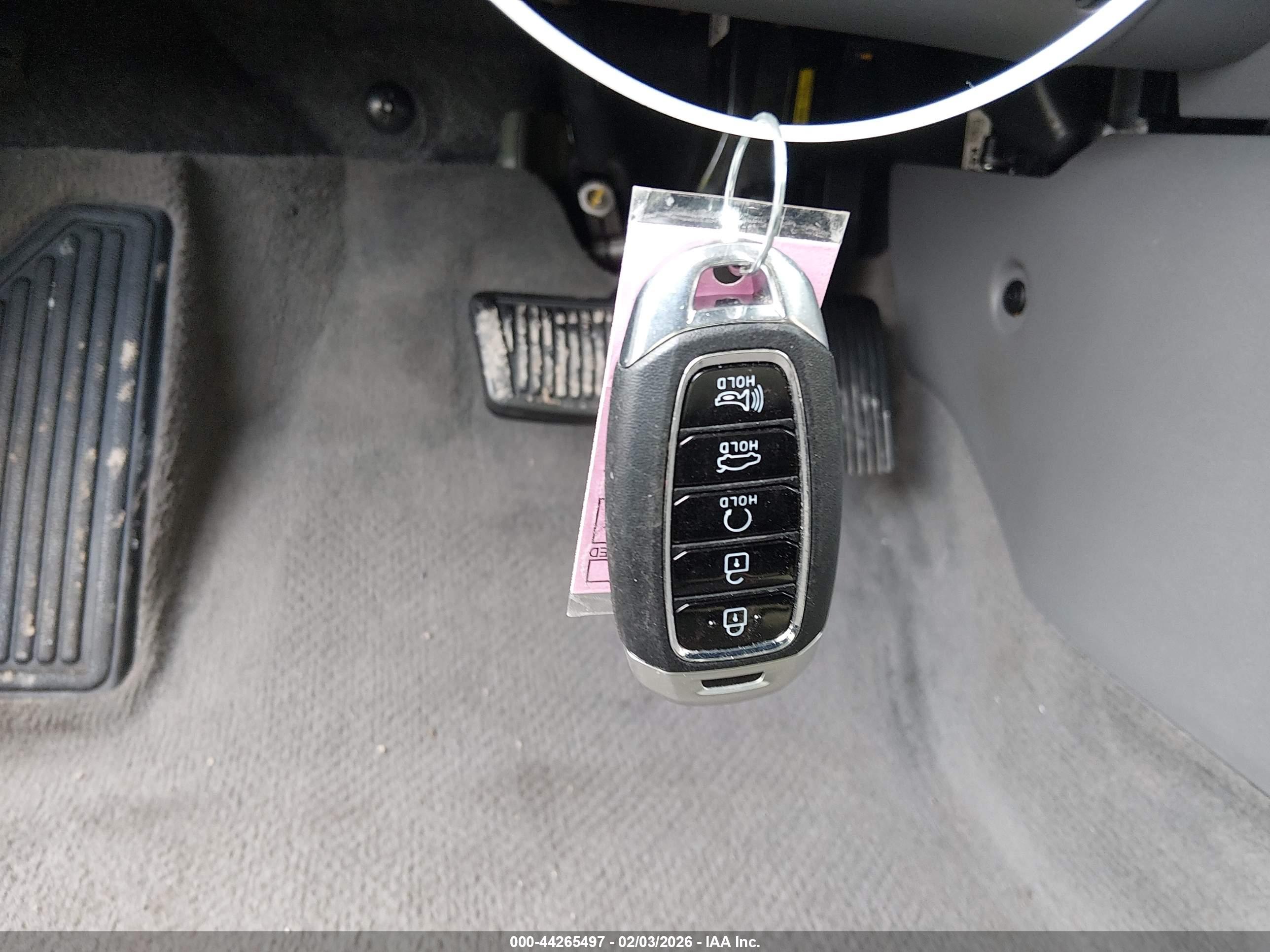 HYUNDAI ELANTRA image 11
