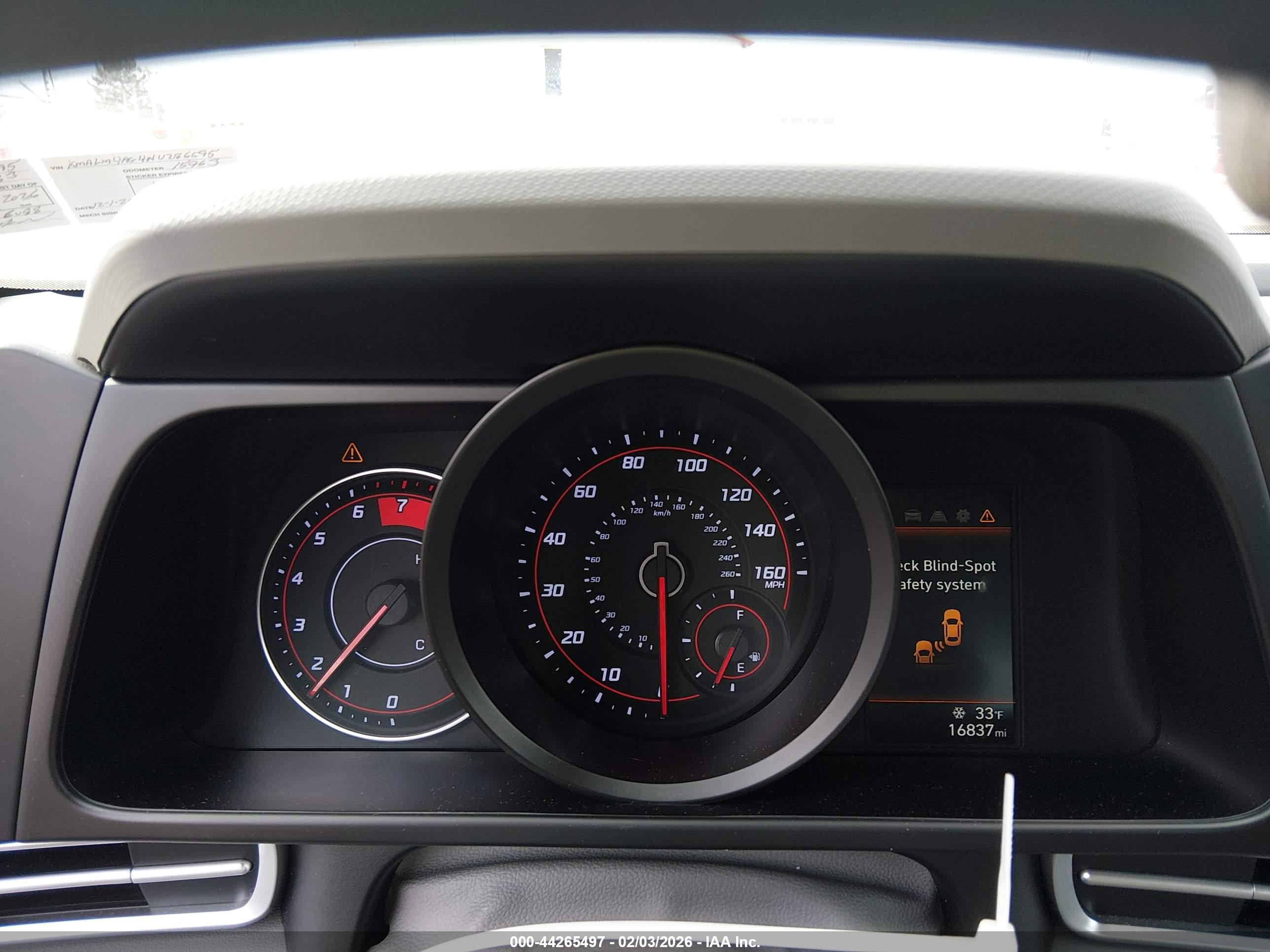 HYUNDAI ELANTRA image 7