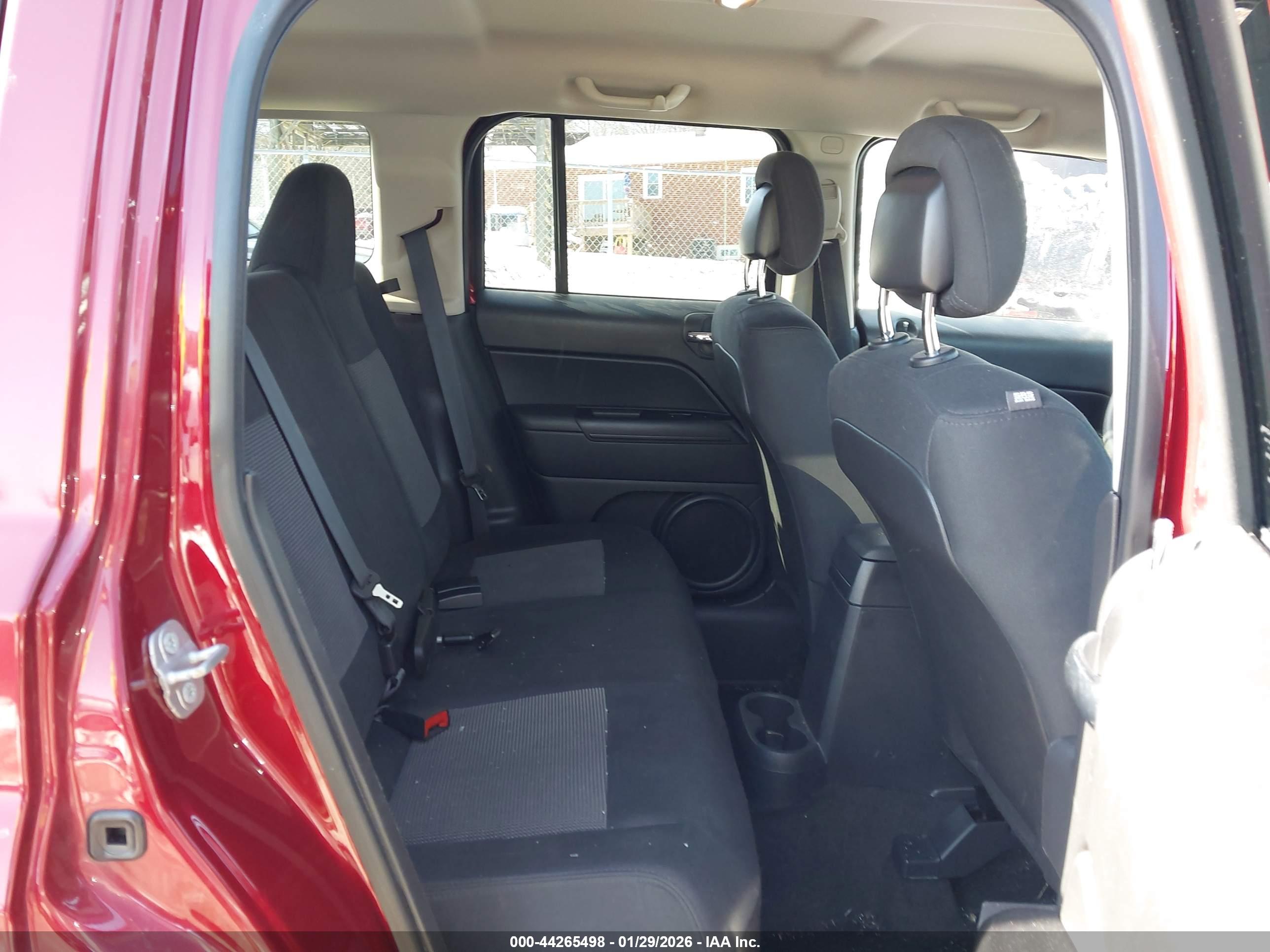 JEEP PATRIOT image 8