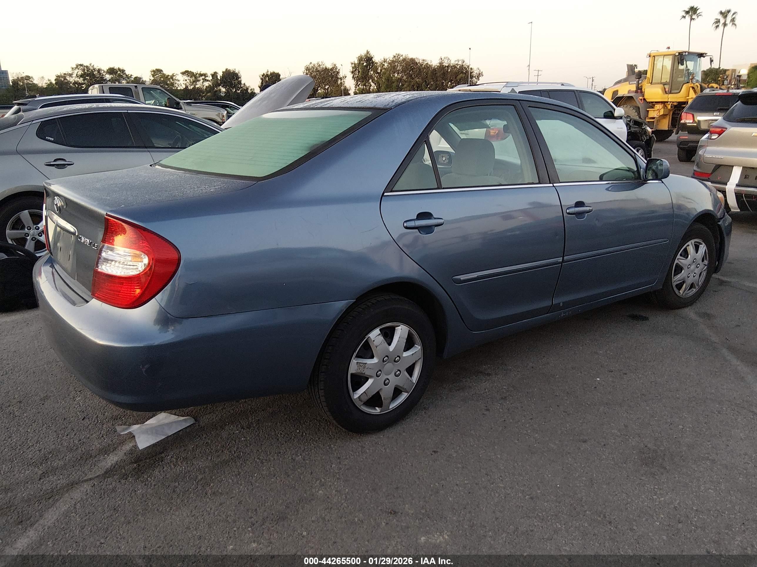 TOYOTA CAMRY image 4