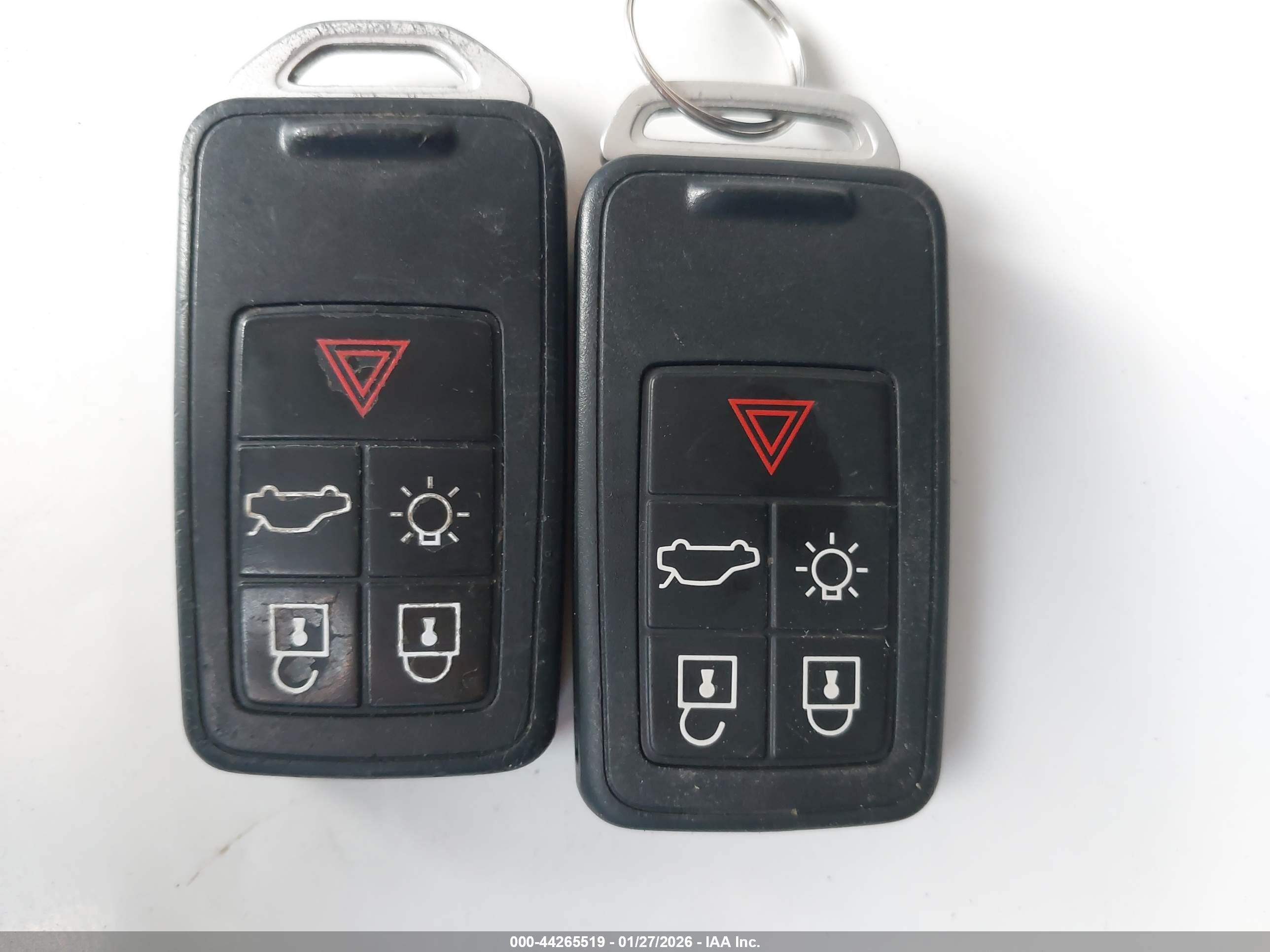 VOLVO S60 image 11