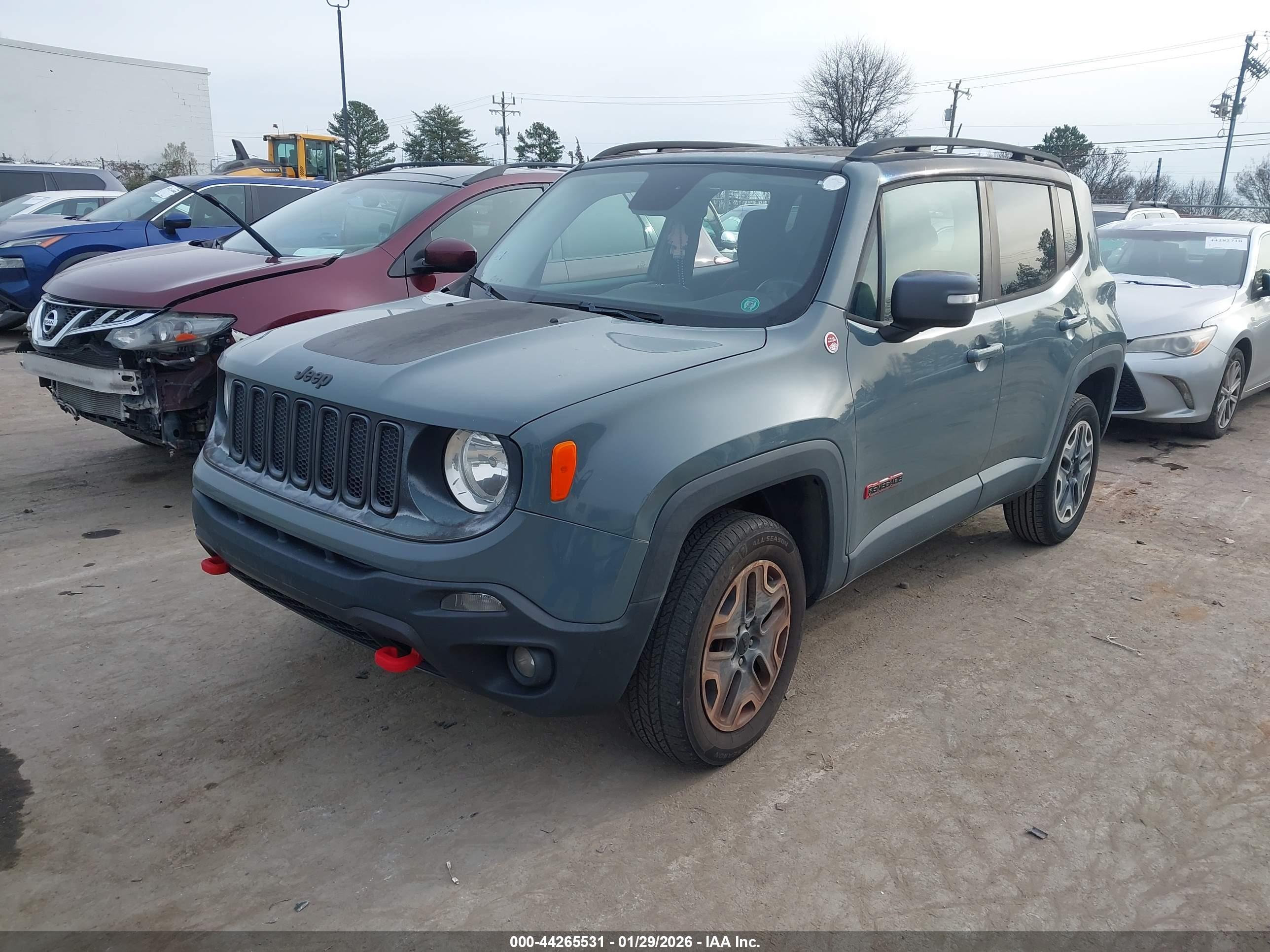 JEEP RENEGADE image 2
