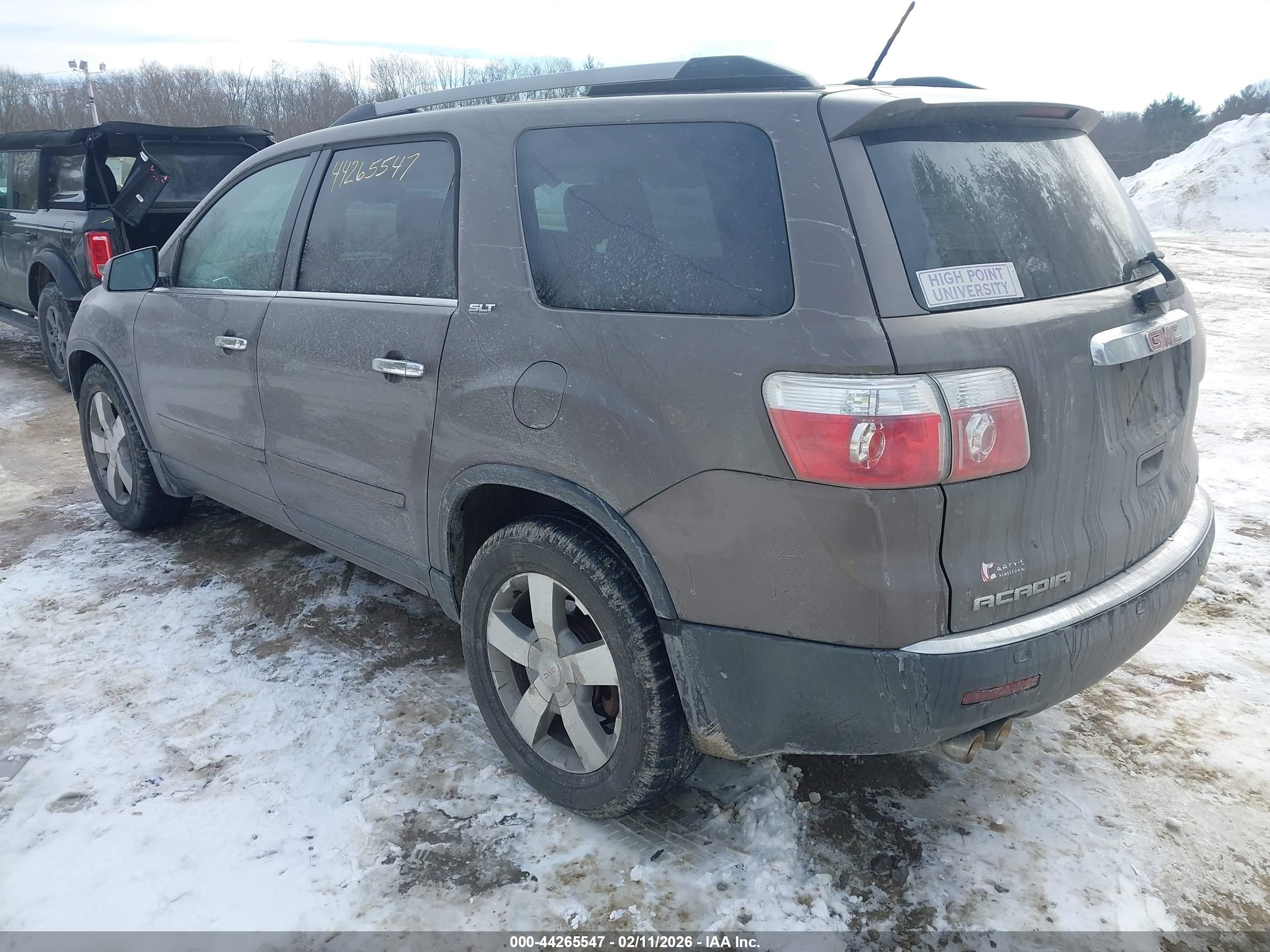GMC ACADIA image 3