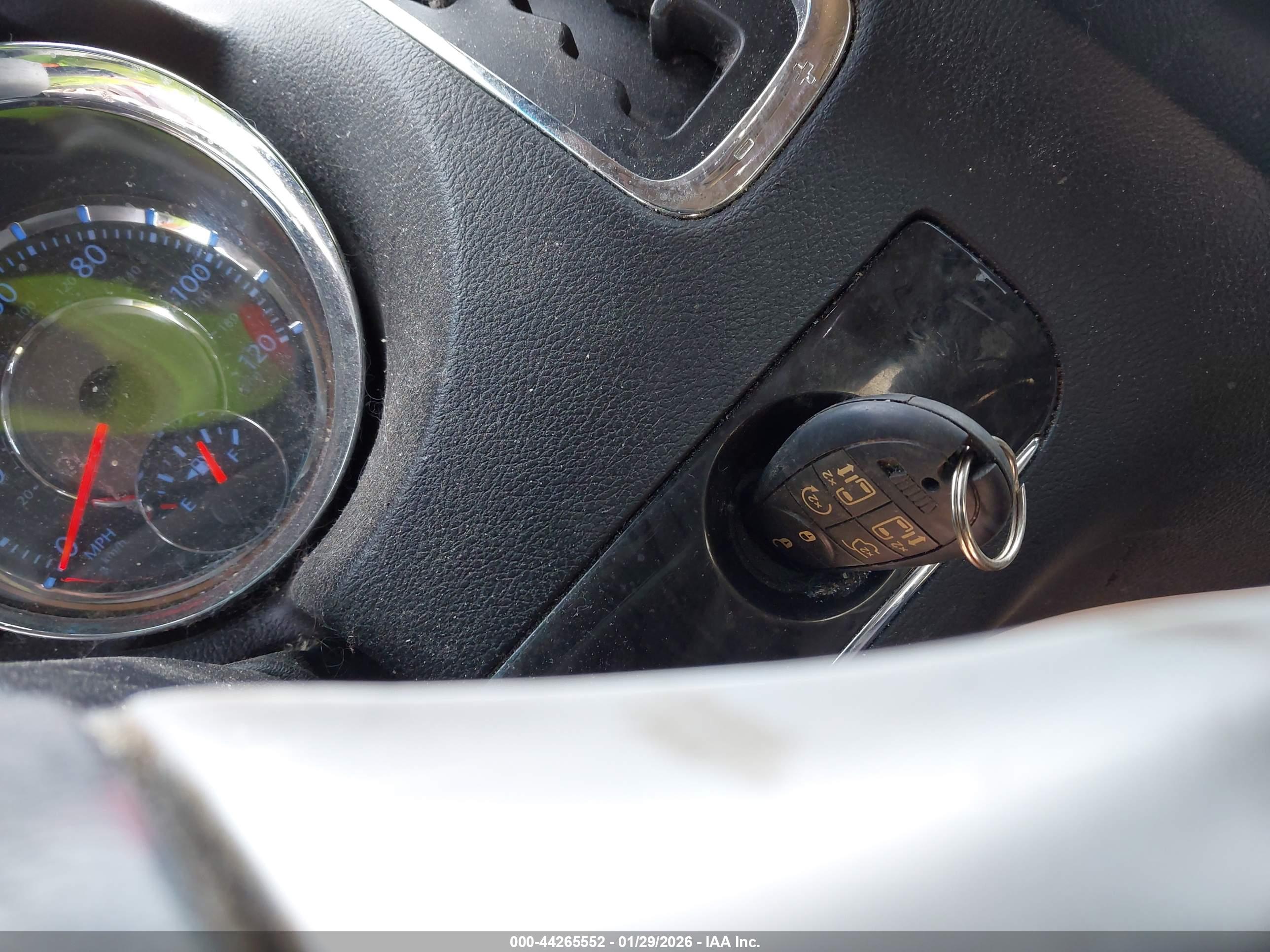 CHRYSLER TOWN image 11