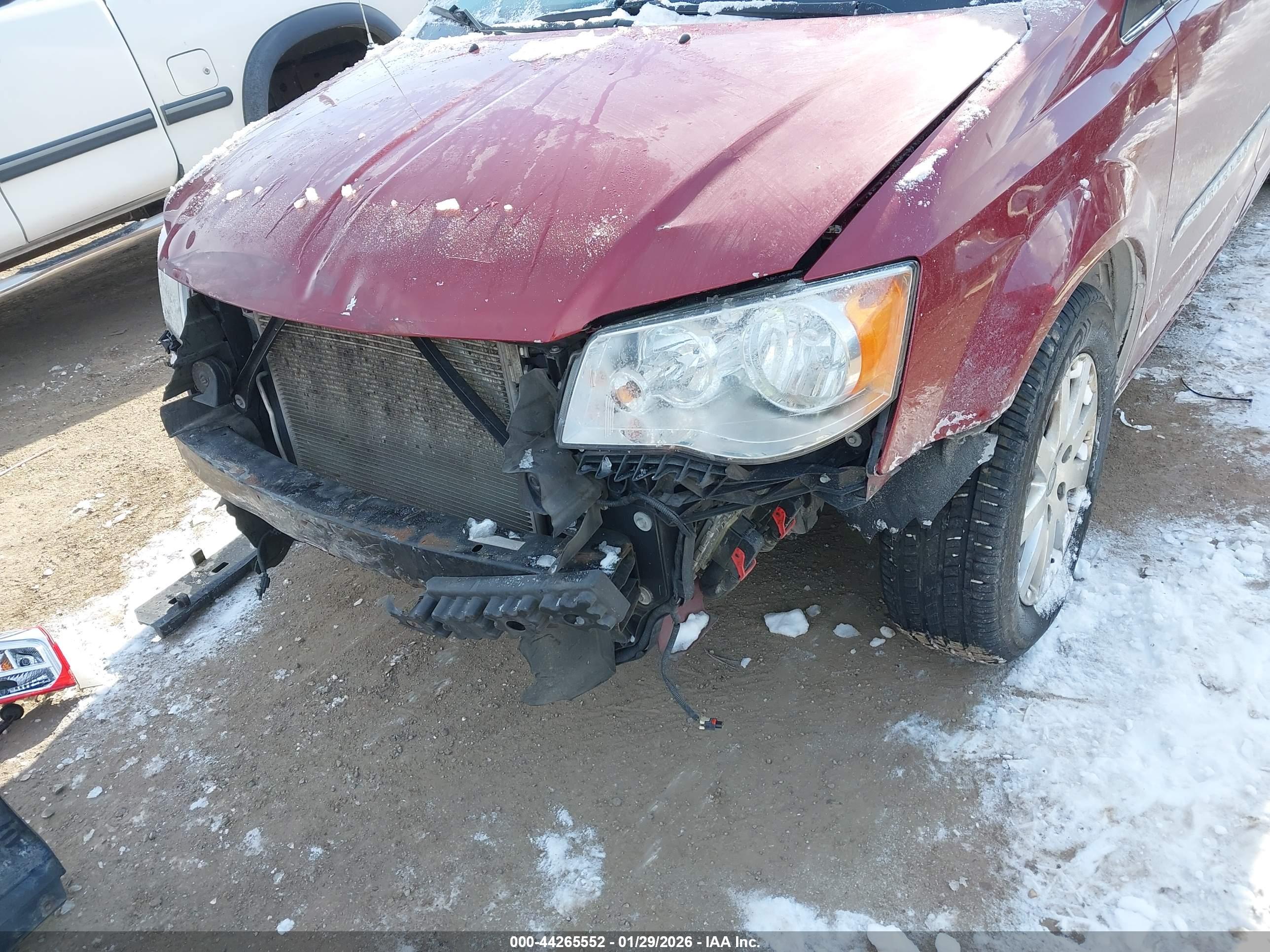 CHRYSLER TOWN image 6