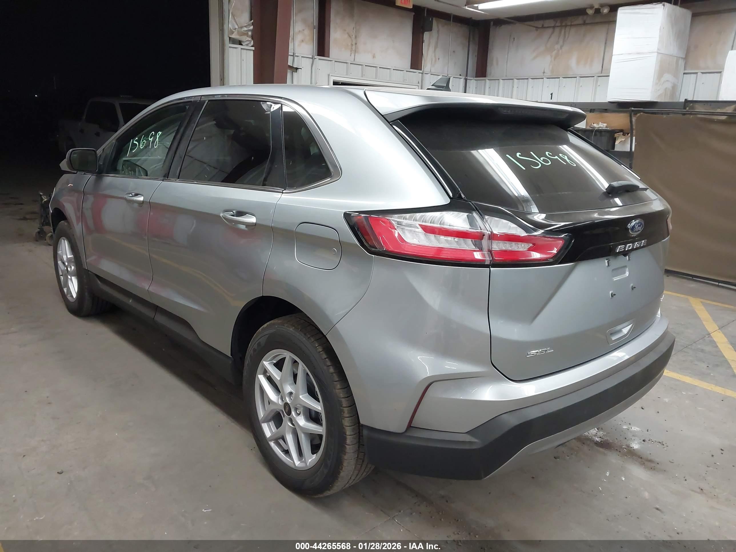 FORD EDGE image 3