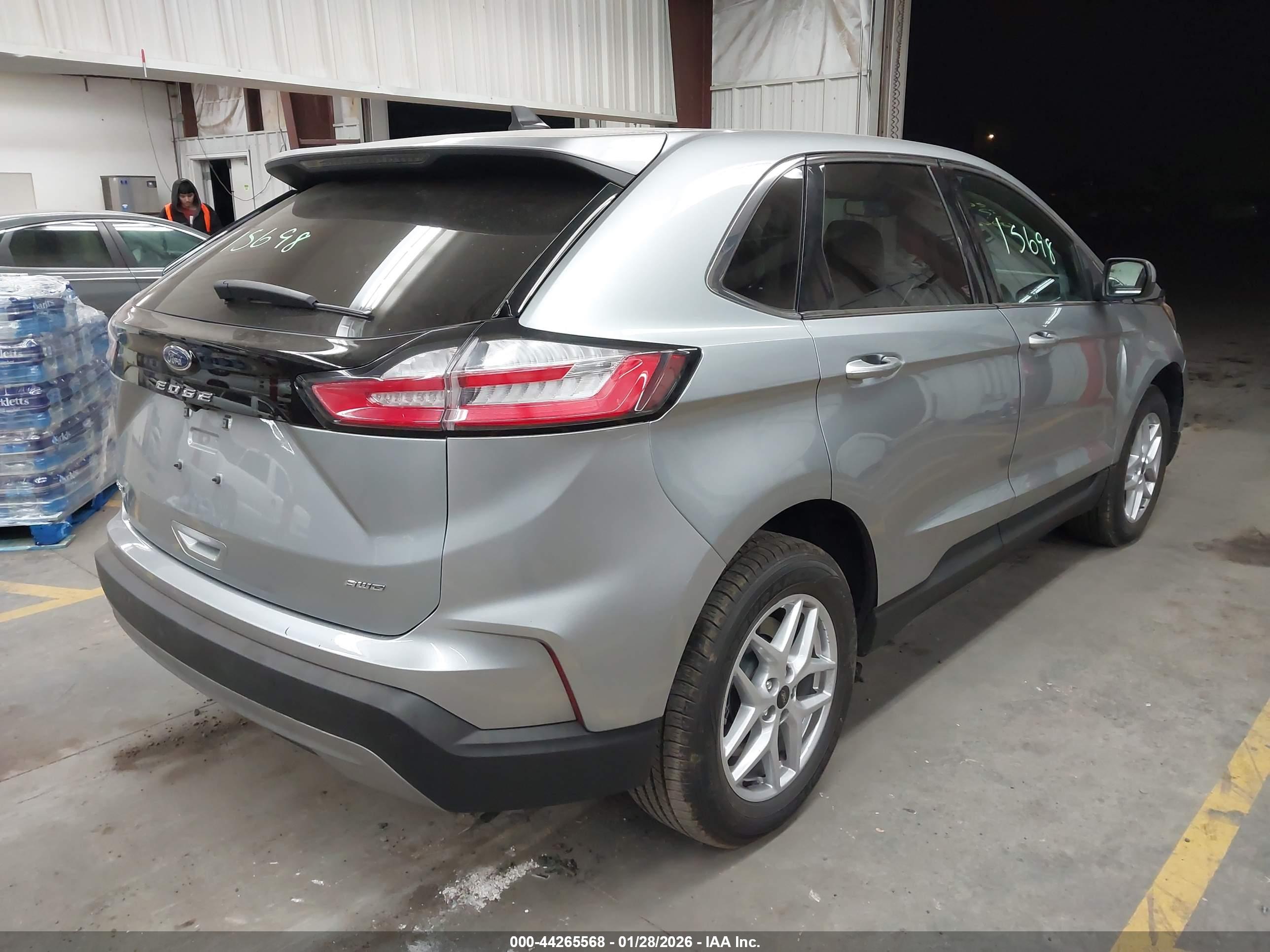 FORD EDGE image 4