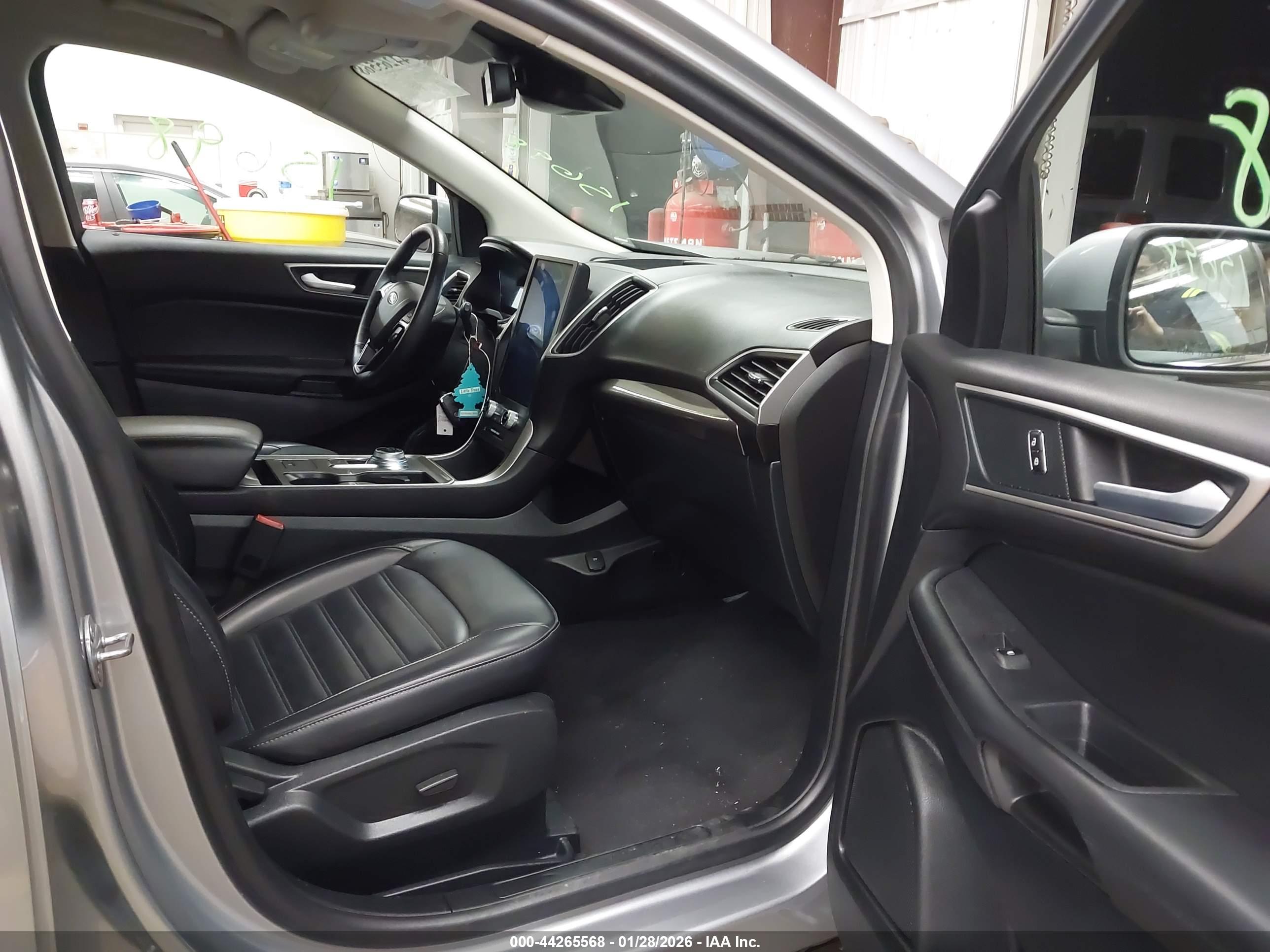 FORD EDGE image 5