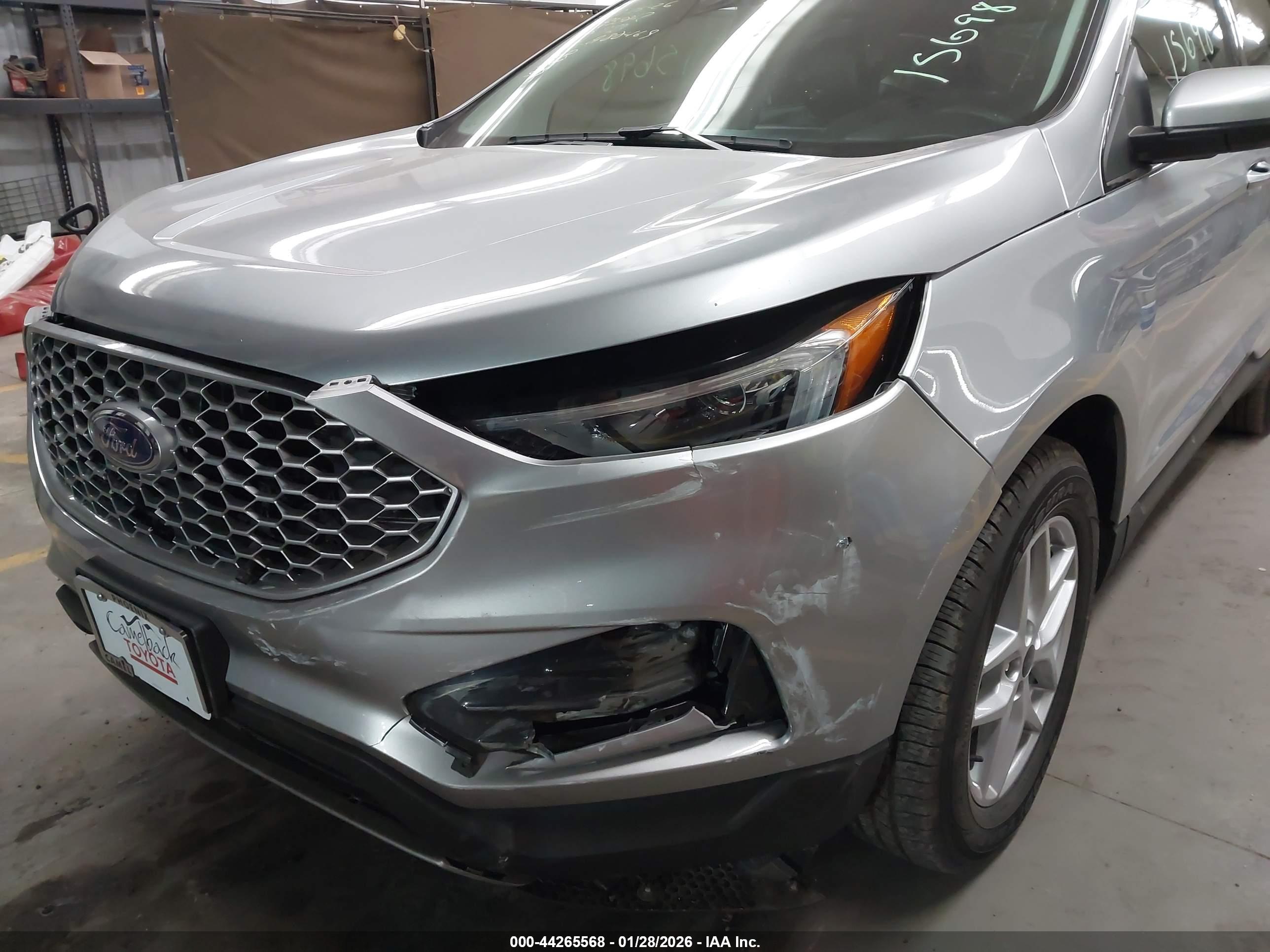 FORD EDGE image 6