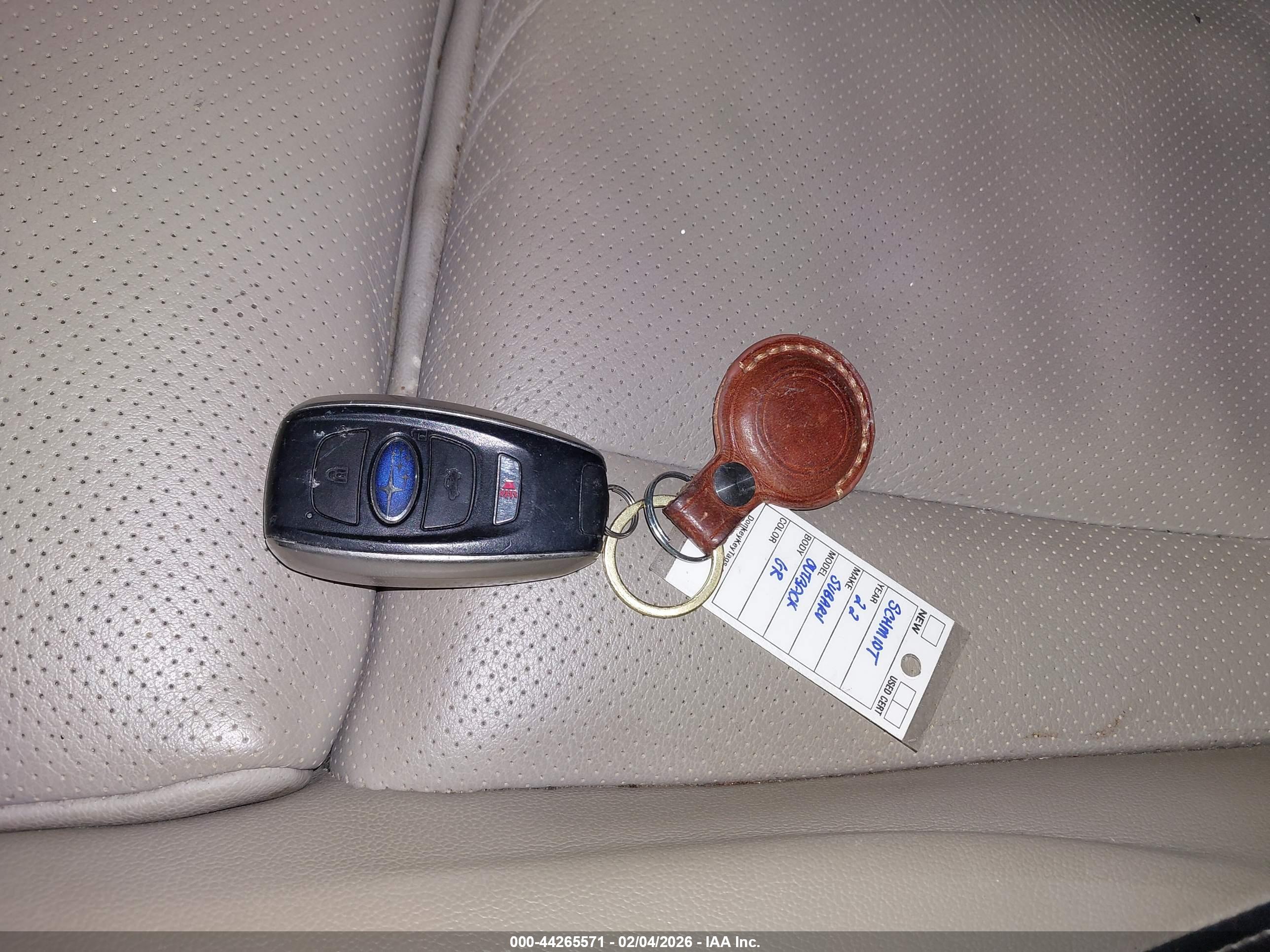 SUBARU OUTBACK image 11