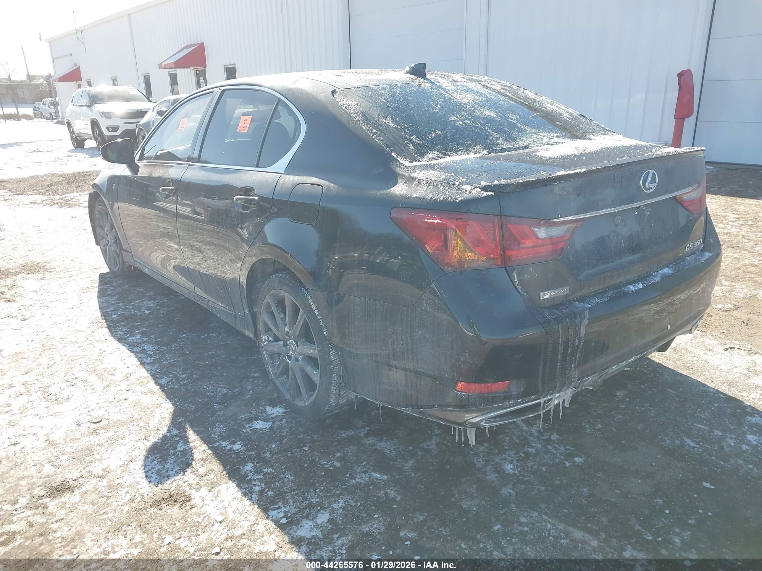 LEXUS GS image 3