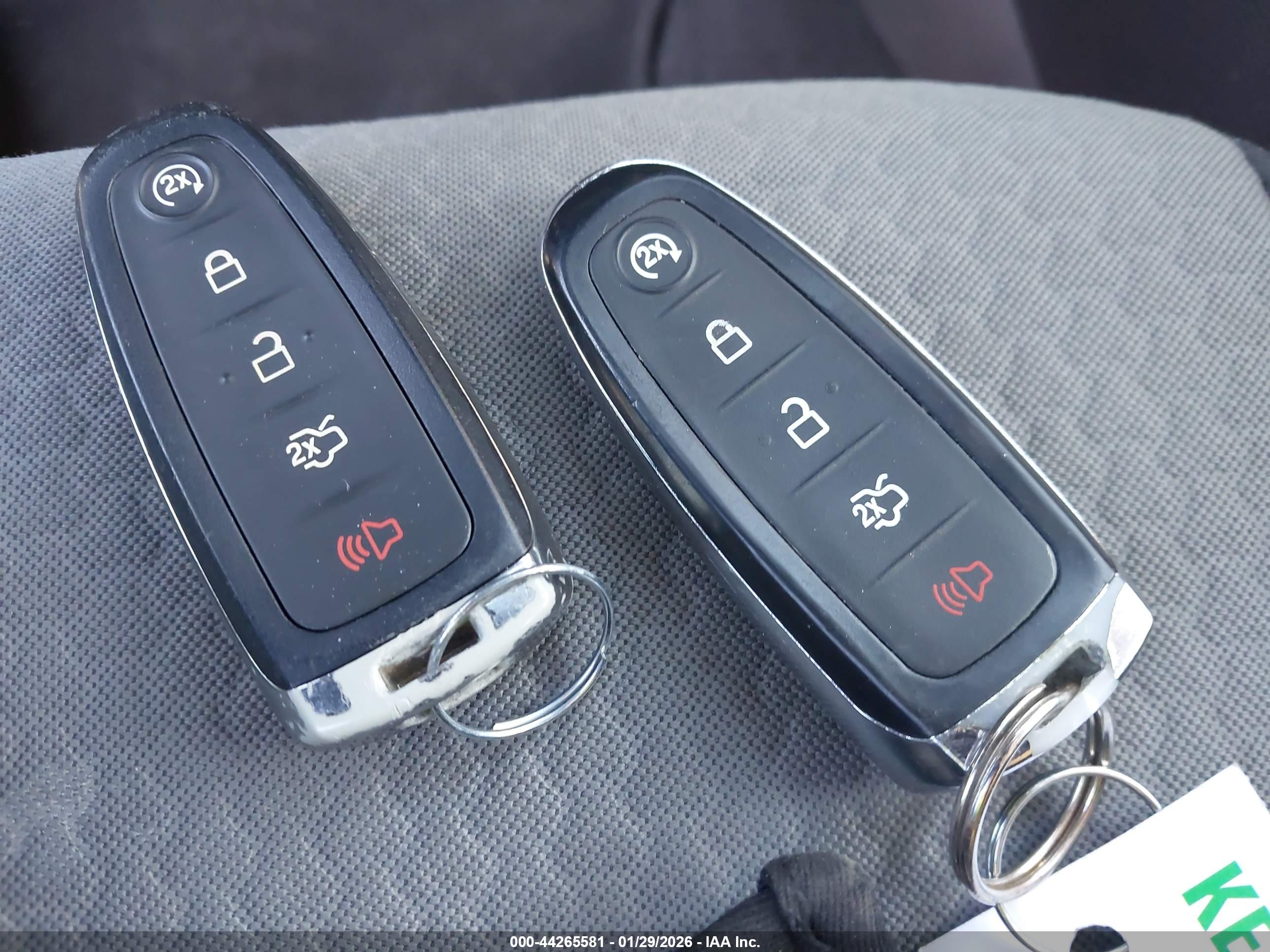 FORD ESCAPE image 11