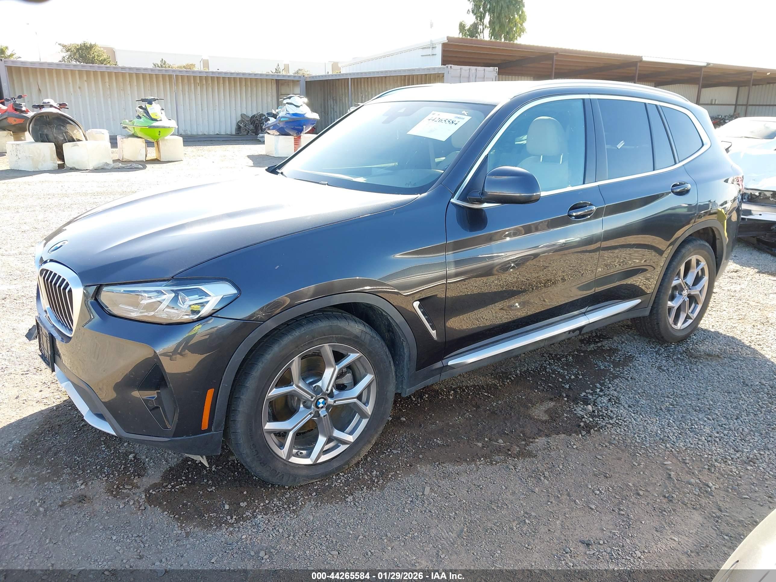 BMW X3 image 2