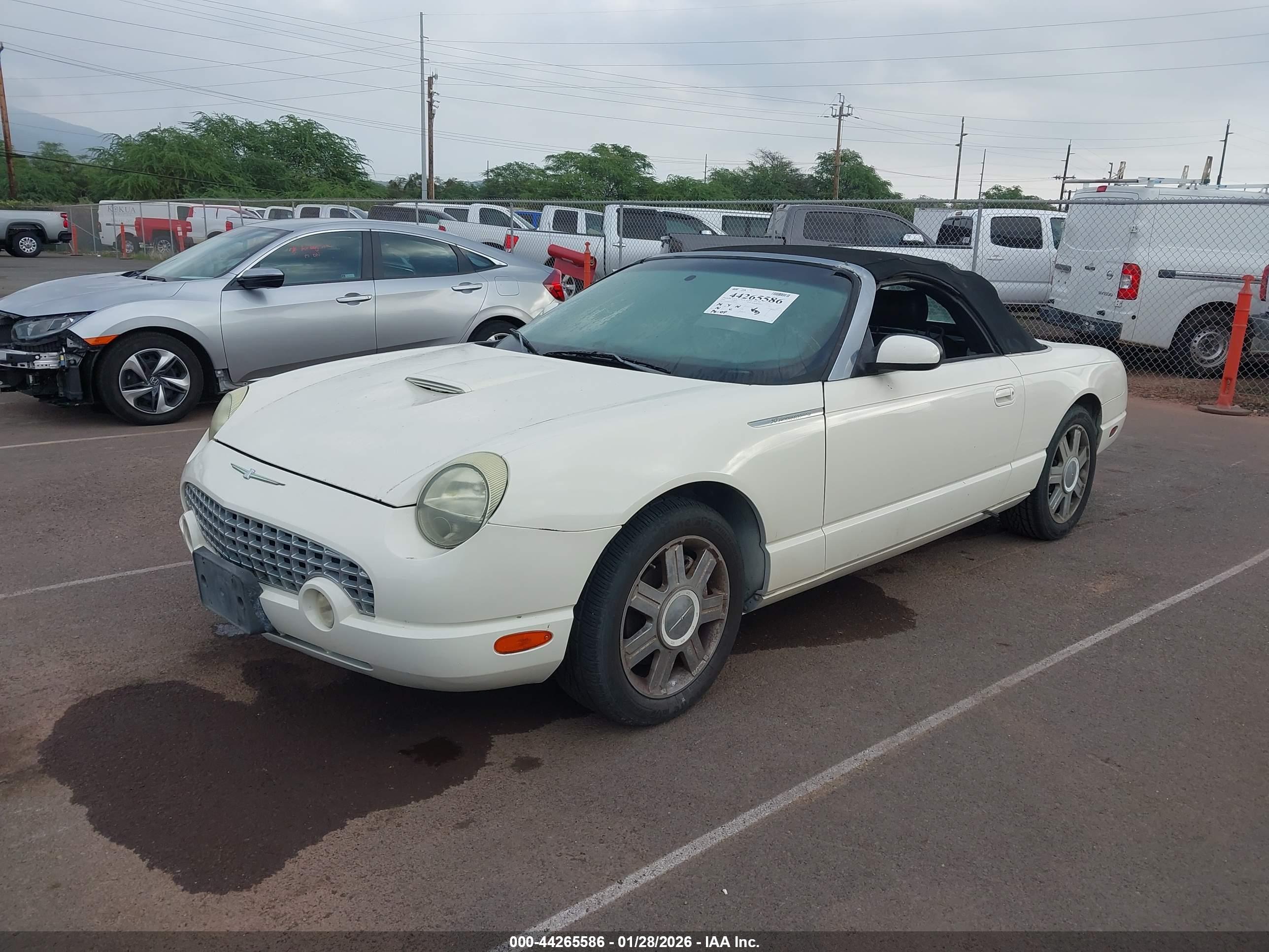 FORD THUNDERBIRD image 2