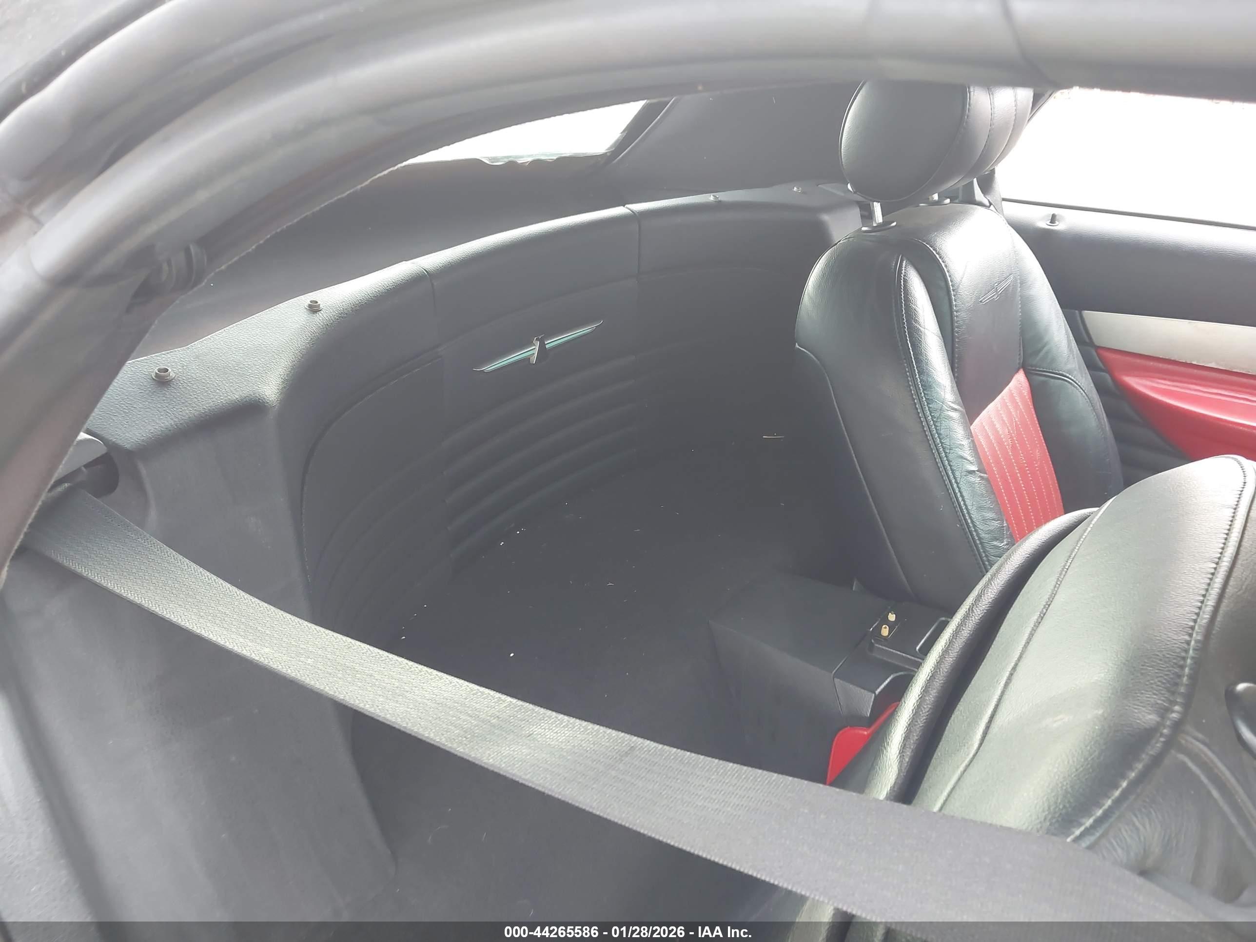FORD THUNDERBIRD image 8