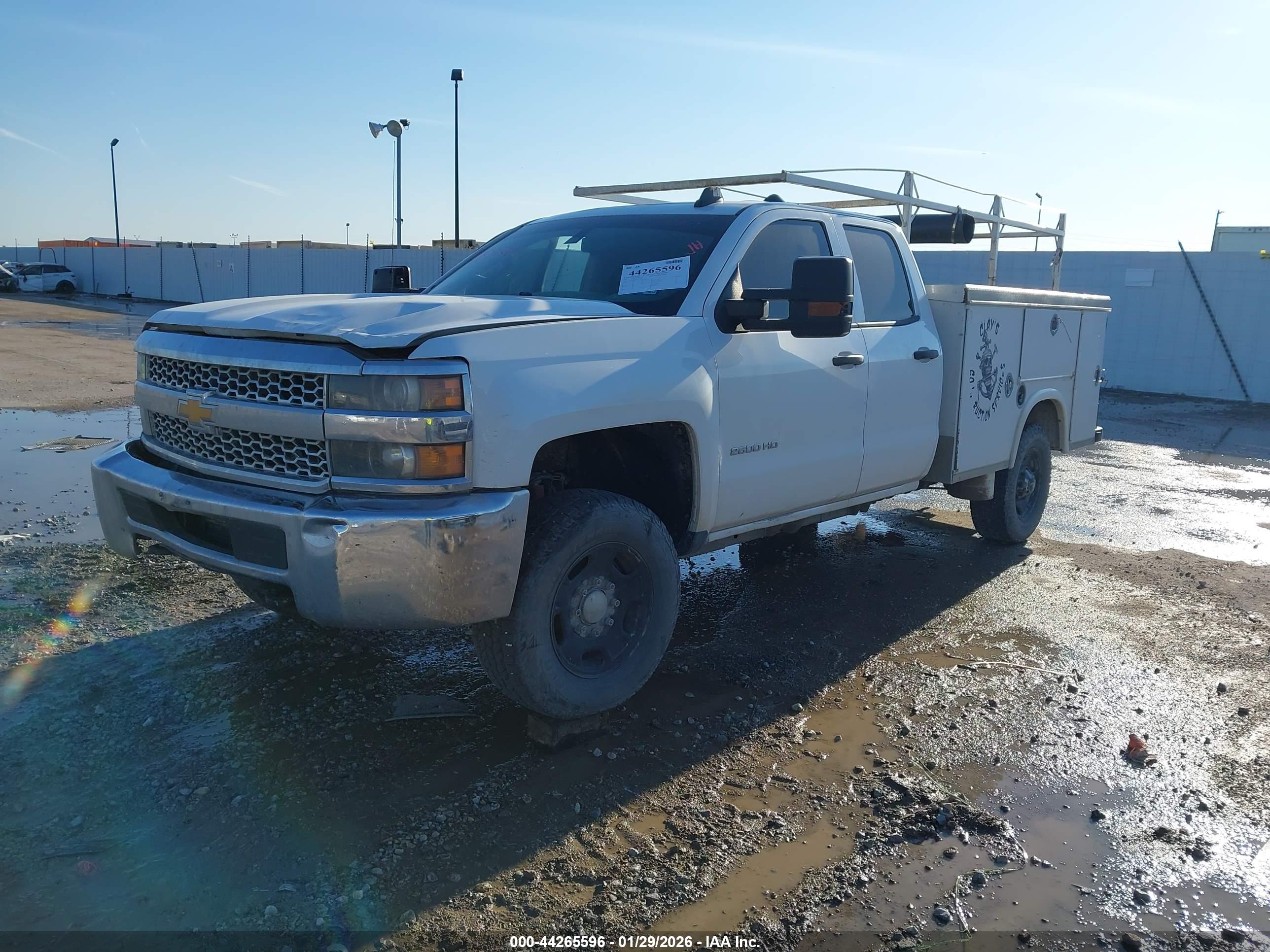 CHEVROLET SILVERADO image 2