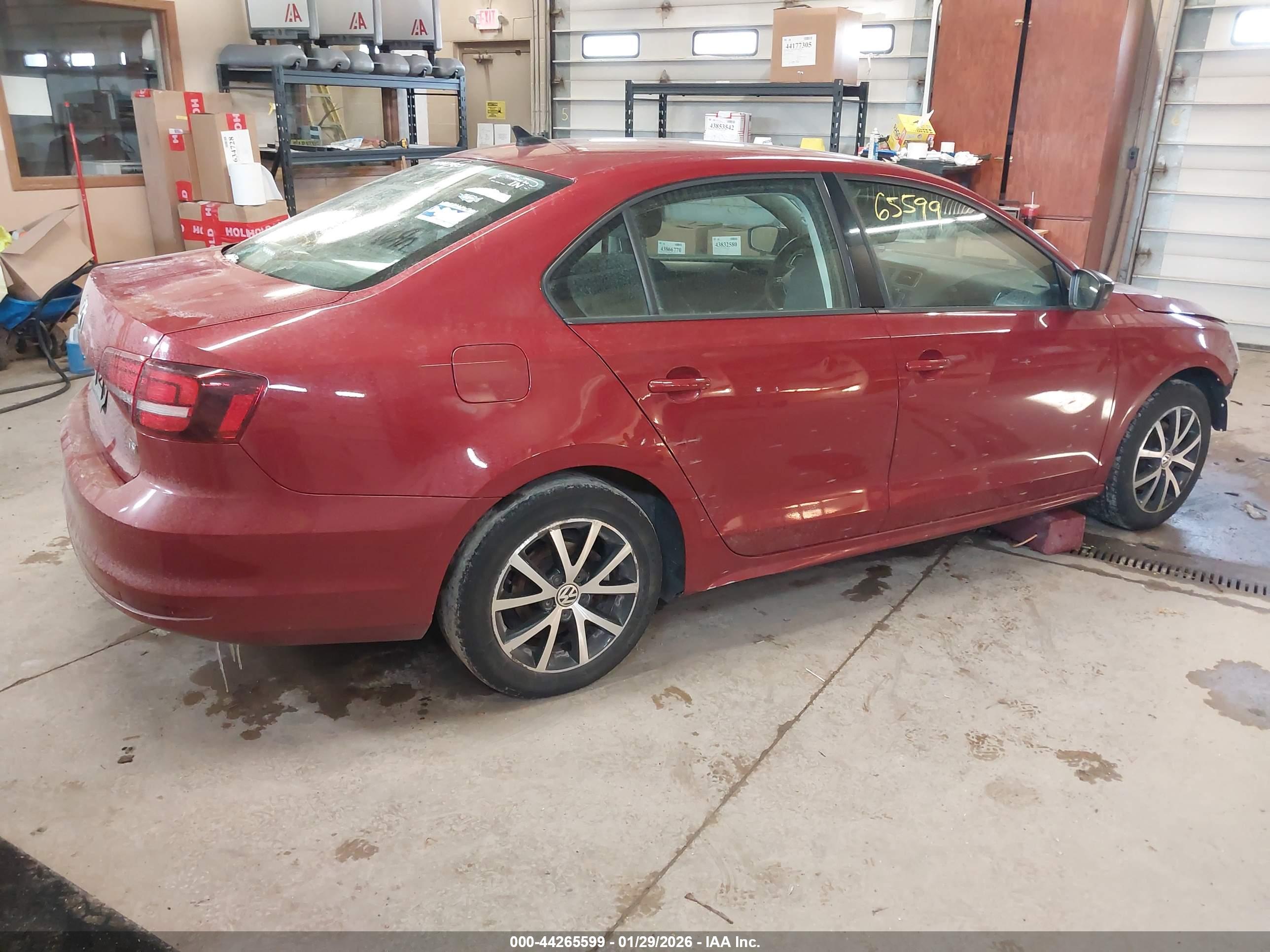 VOLKSWAGEN JETTA image 4