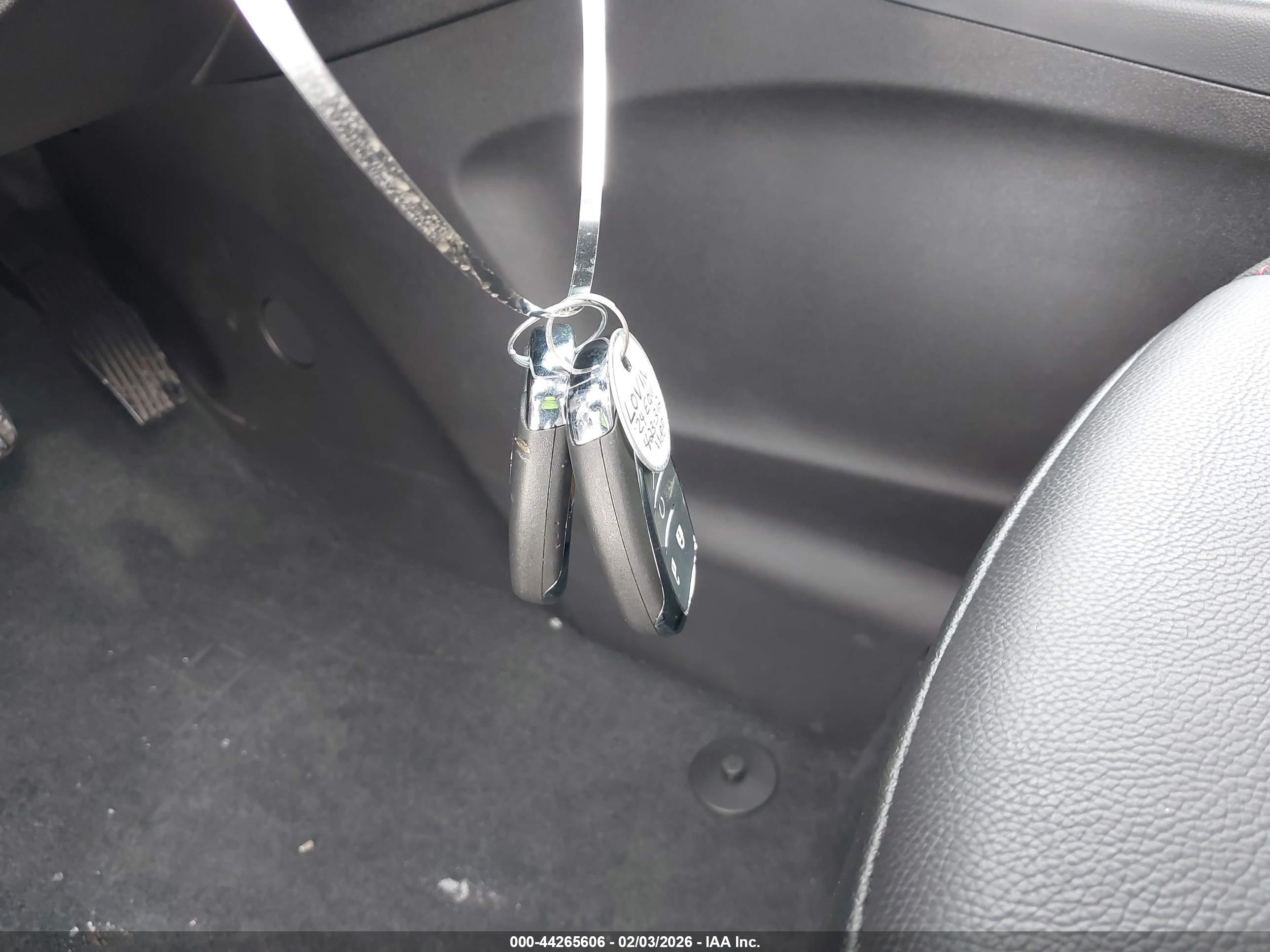 CHEVROLET EQUINOX image 11