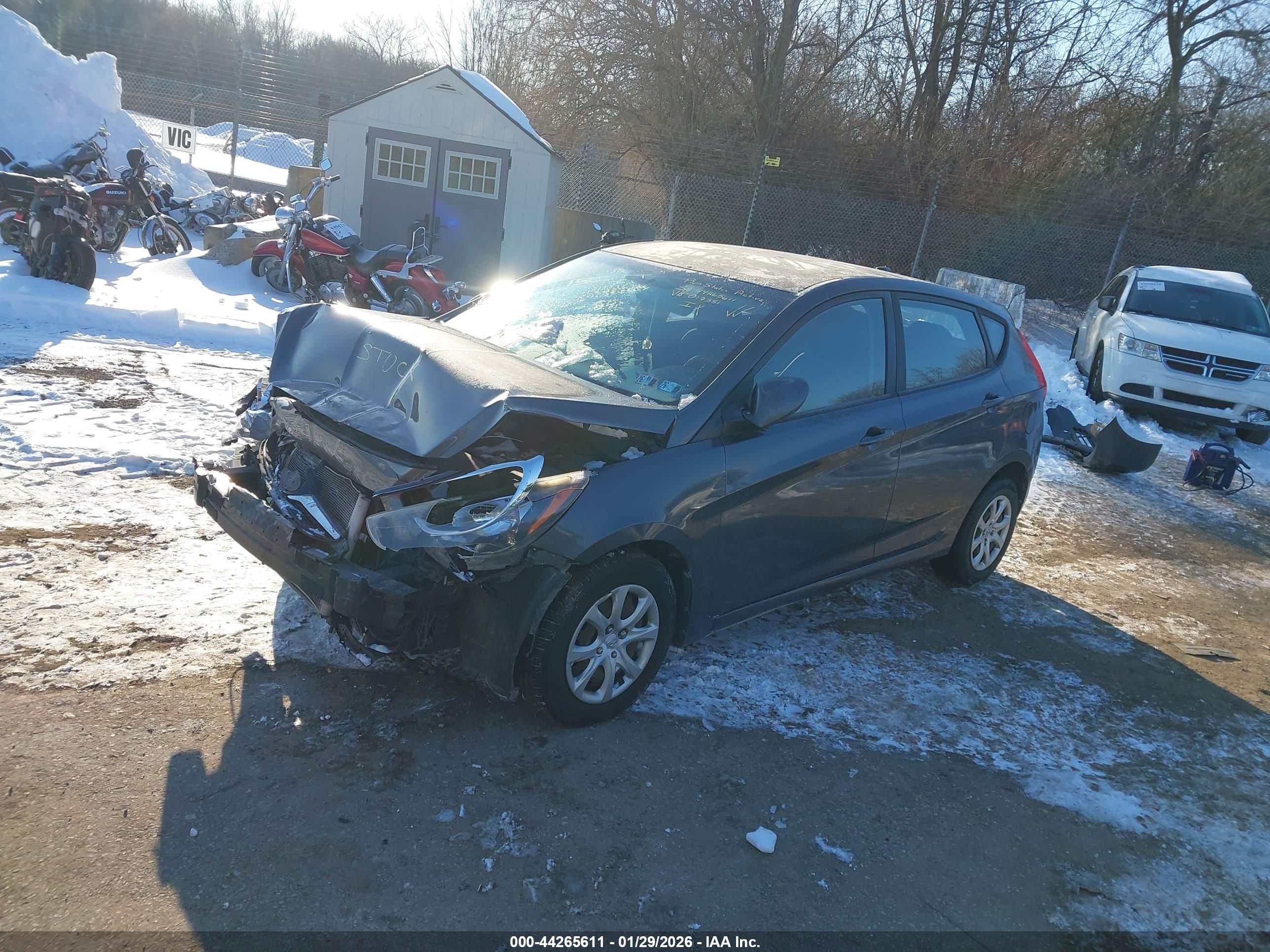 HYUNDAI ACCENT image 2