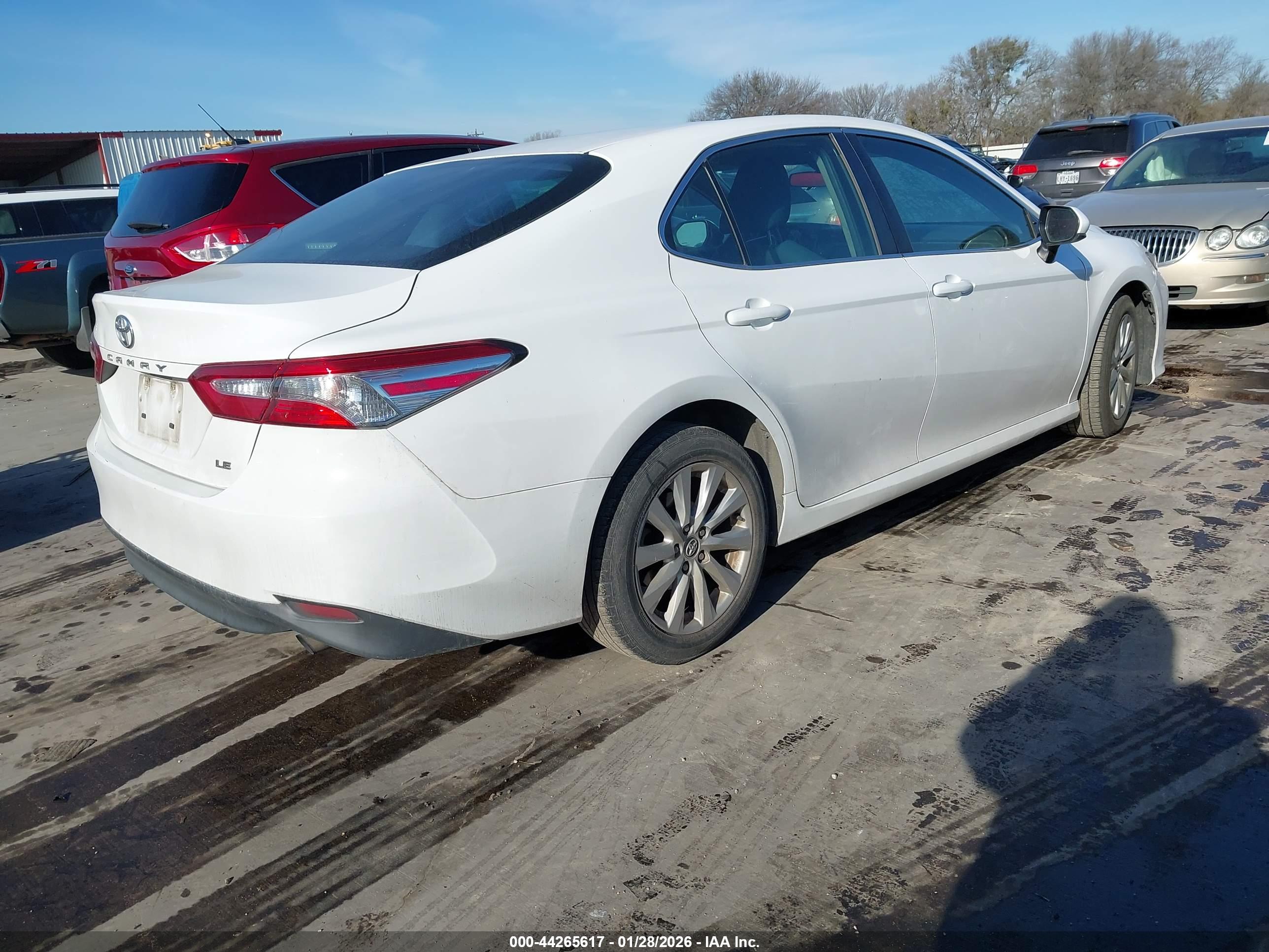 TOYOTA CAMRY image 4