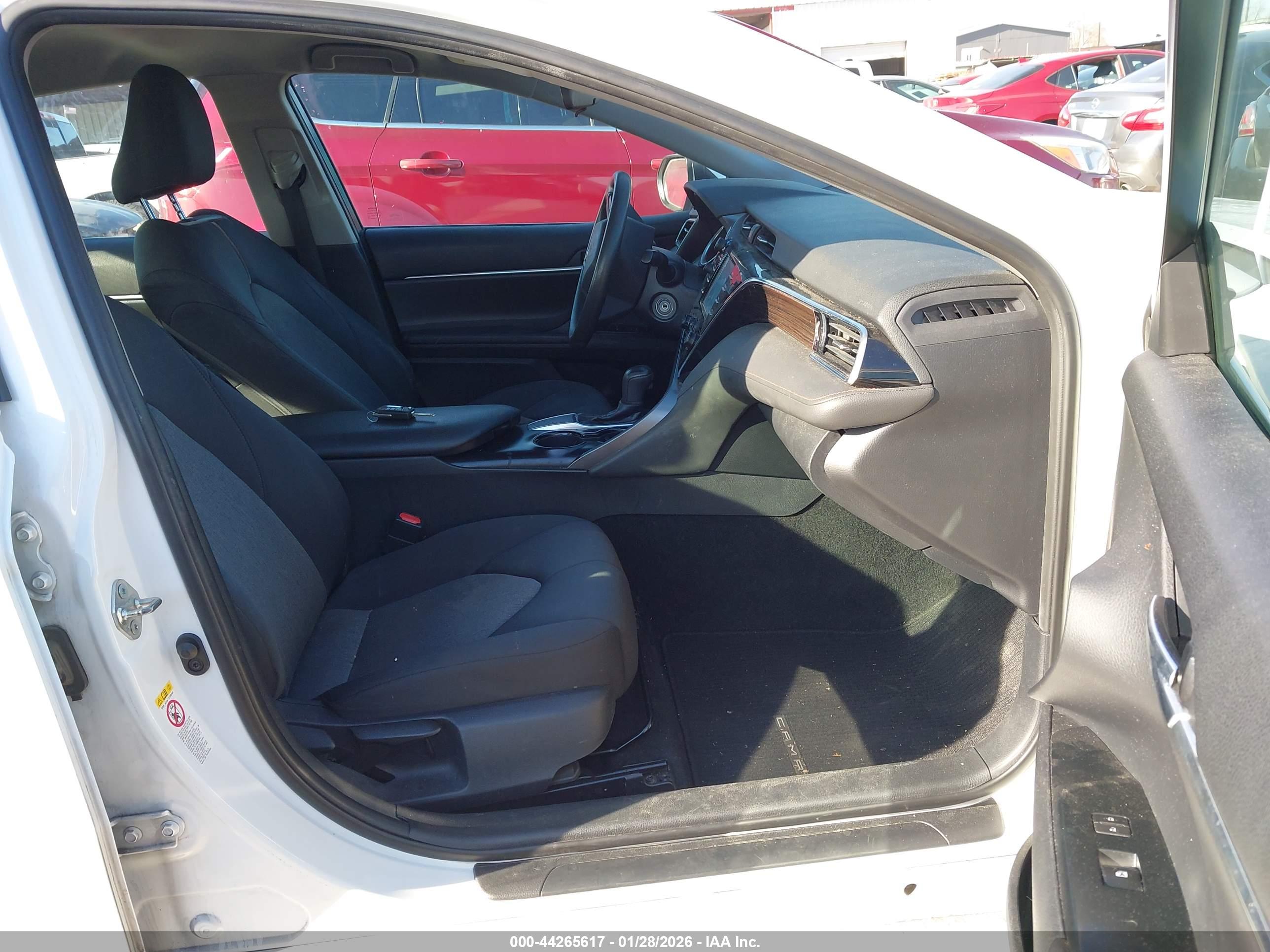 TOYOTA CAMRY image 5