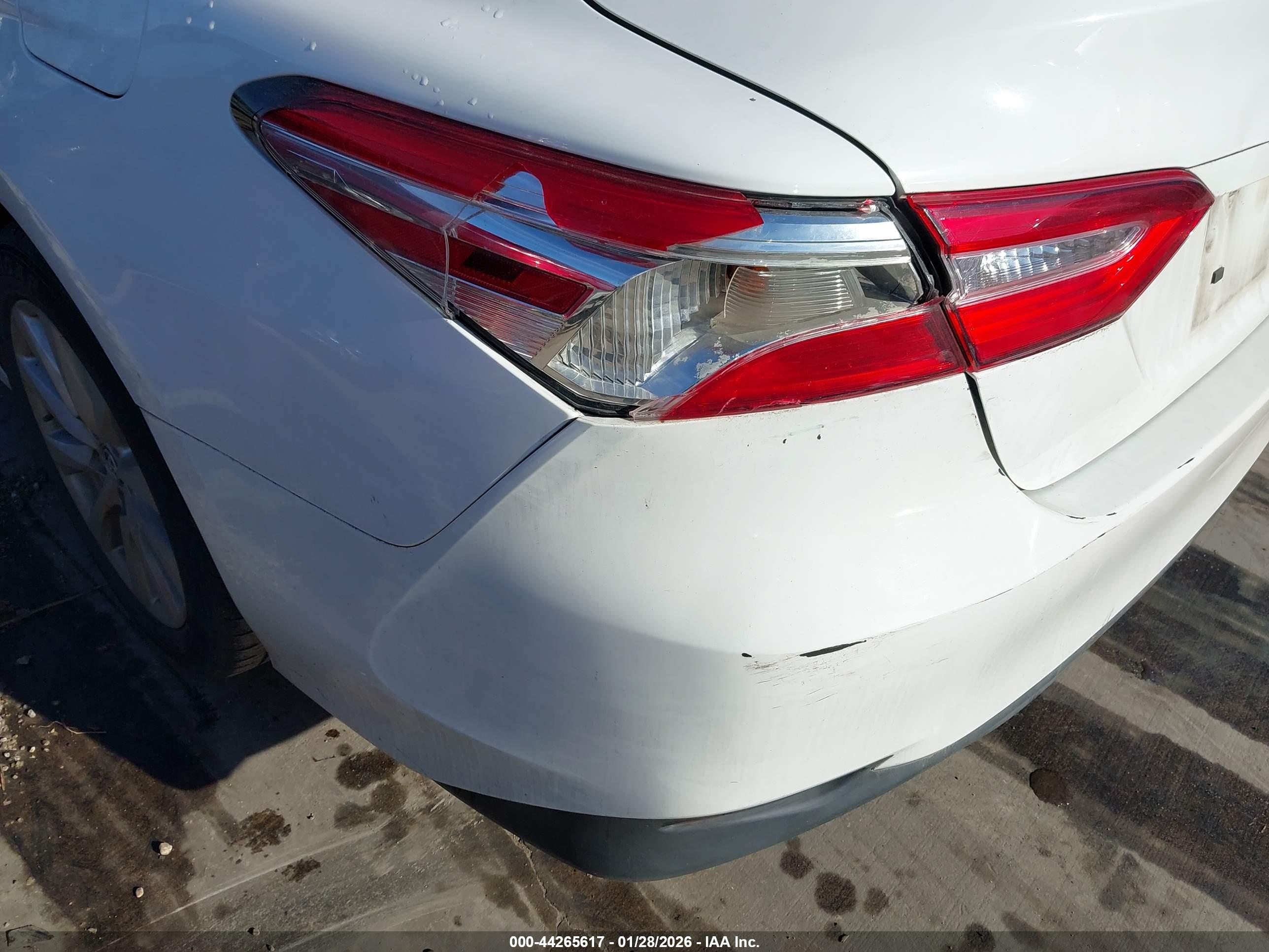 TOYOTA CAMRY image 6