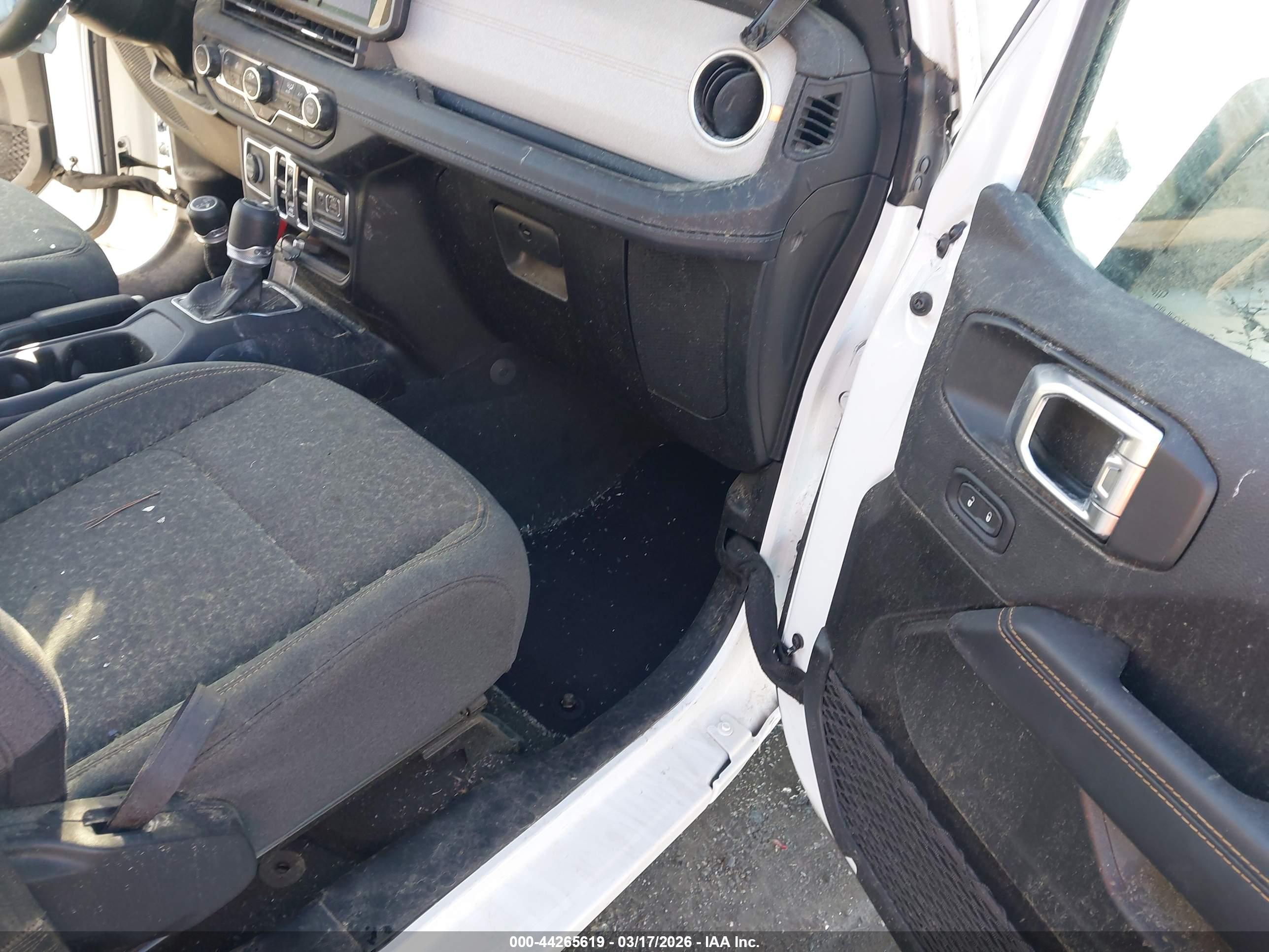 JEEP WRANGLER image 5