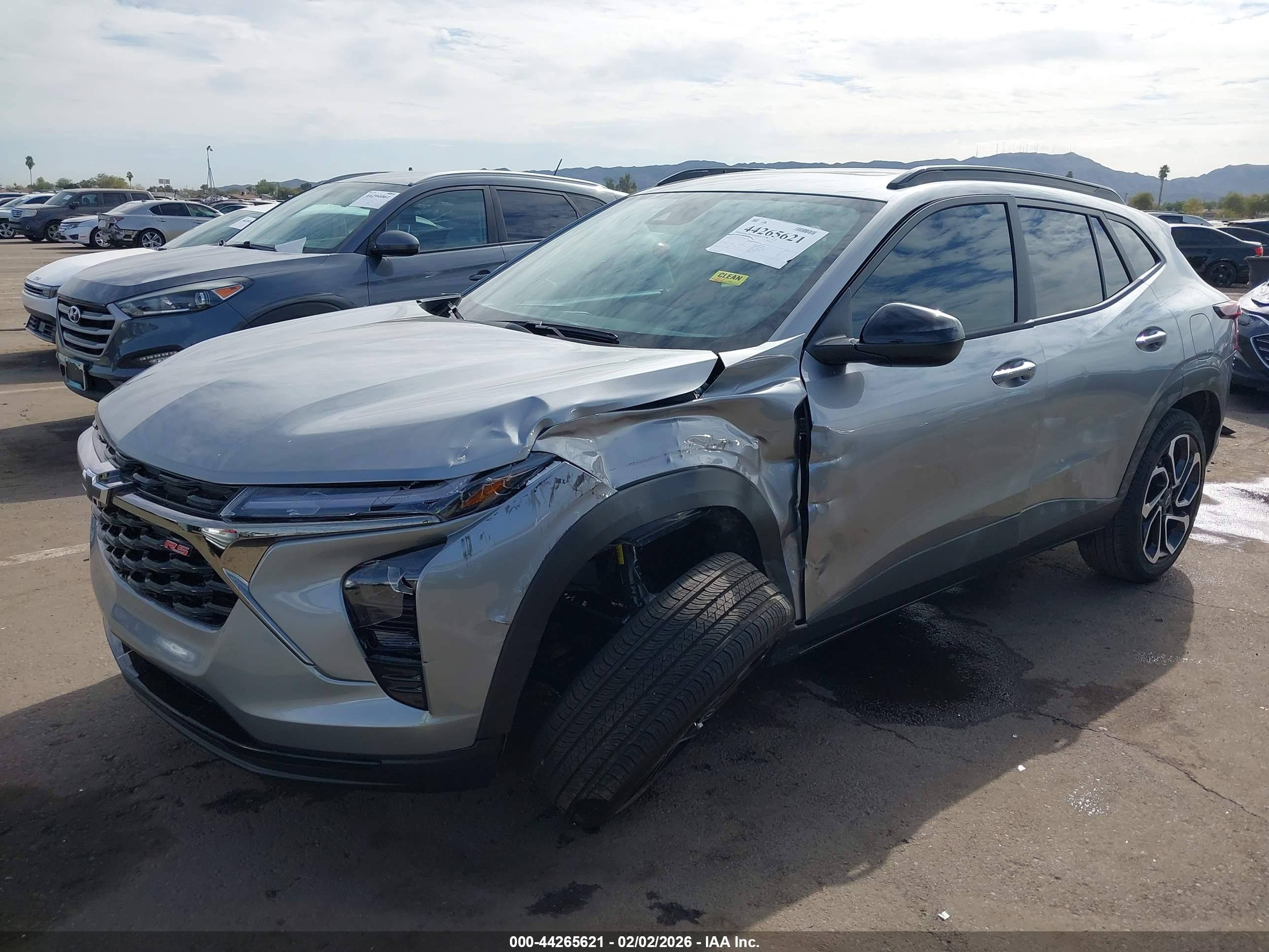 CHEVROLET TRAX image 2