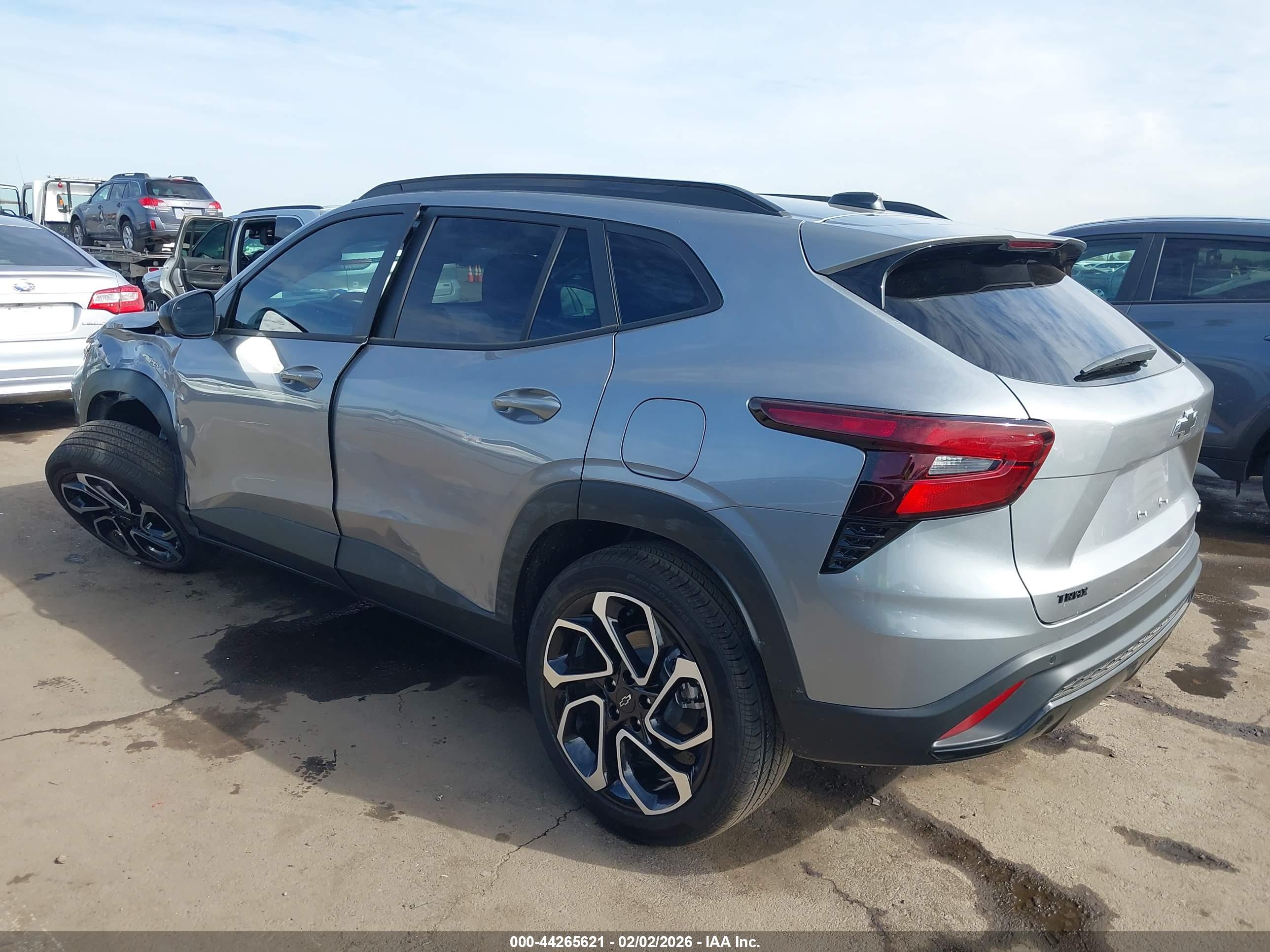 CHEVROLET TRAX image 3