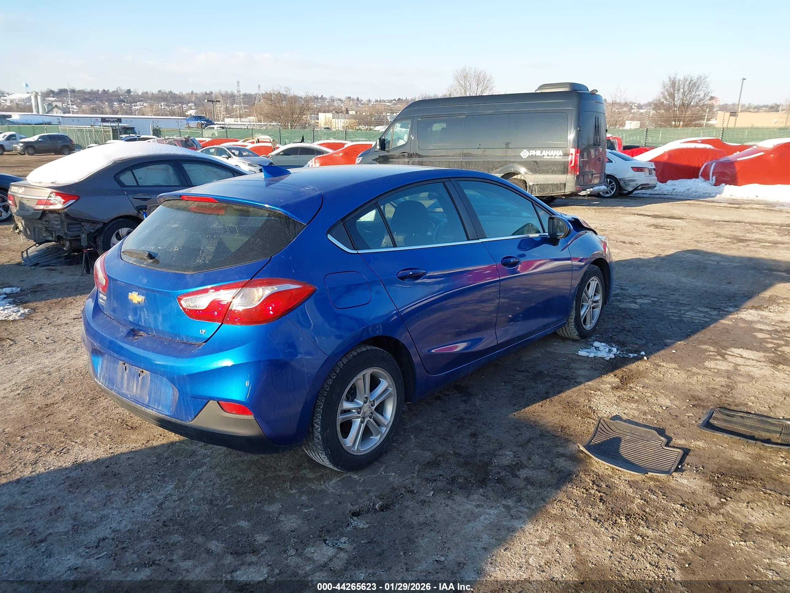 CHEVROLET CRUZE image 4