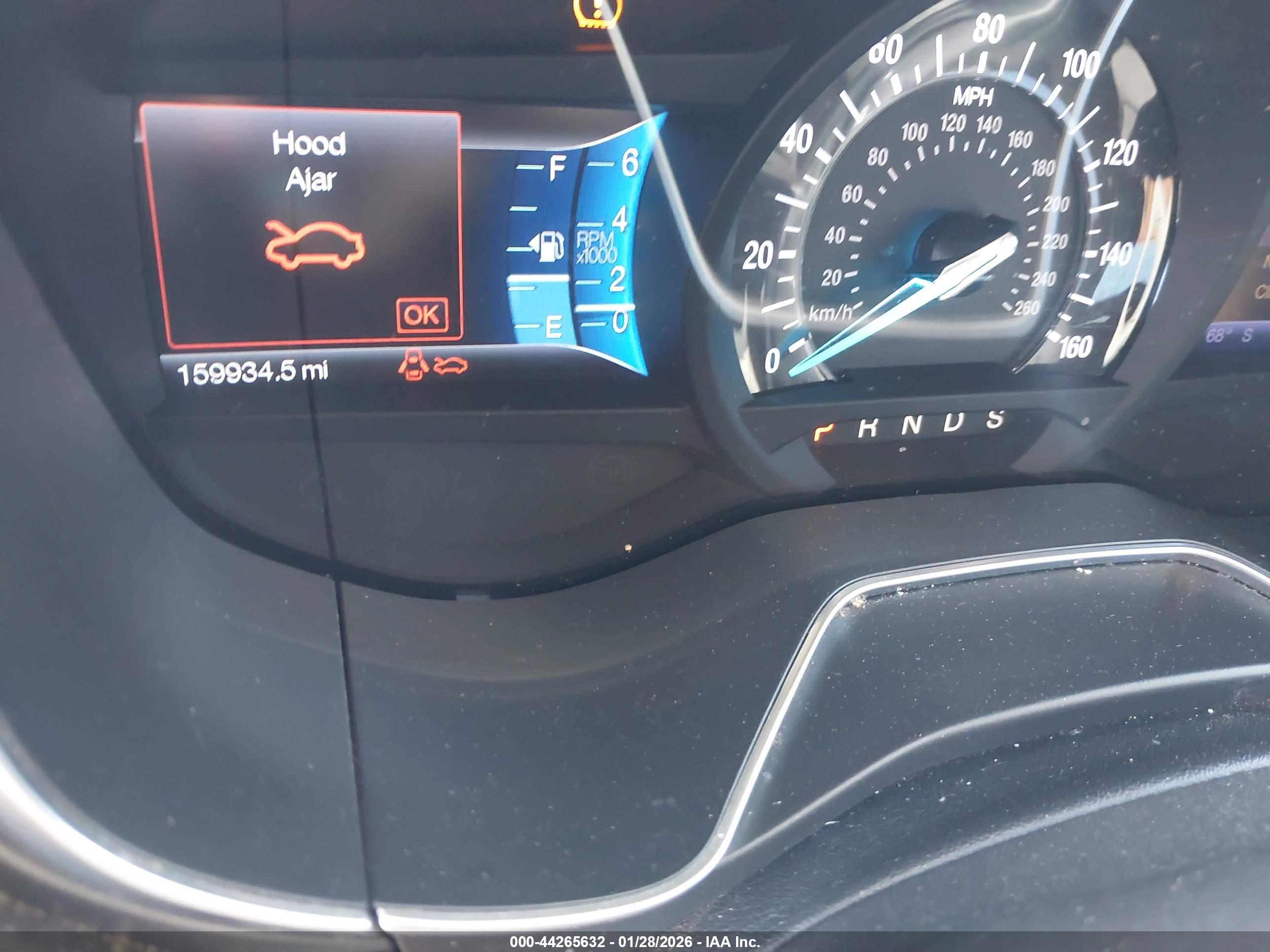 FORD FUSION image 7