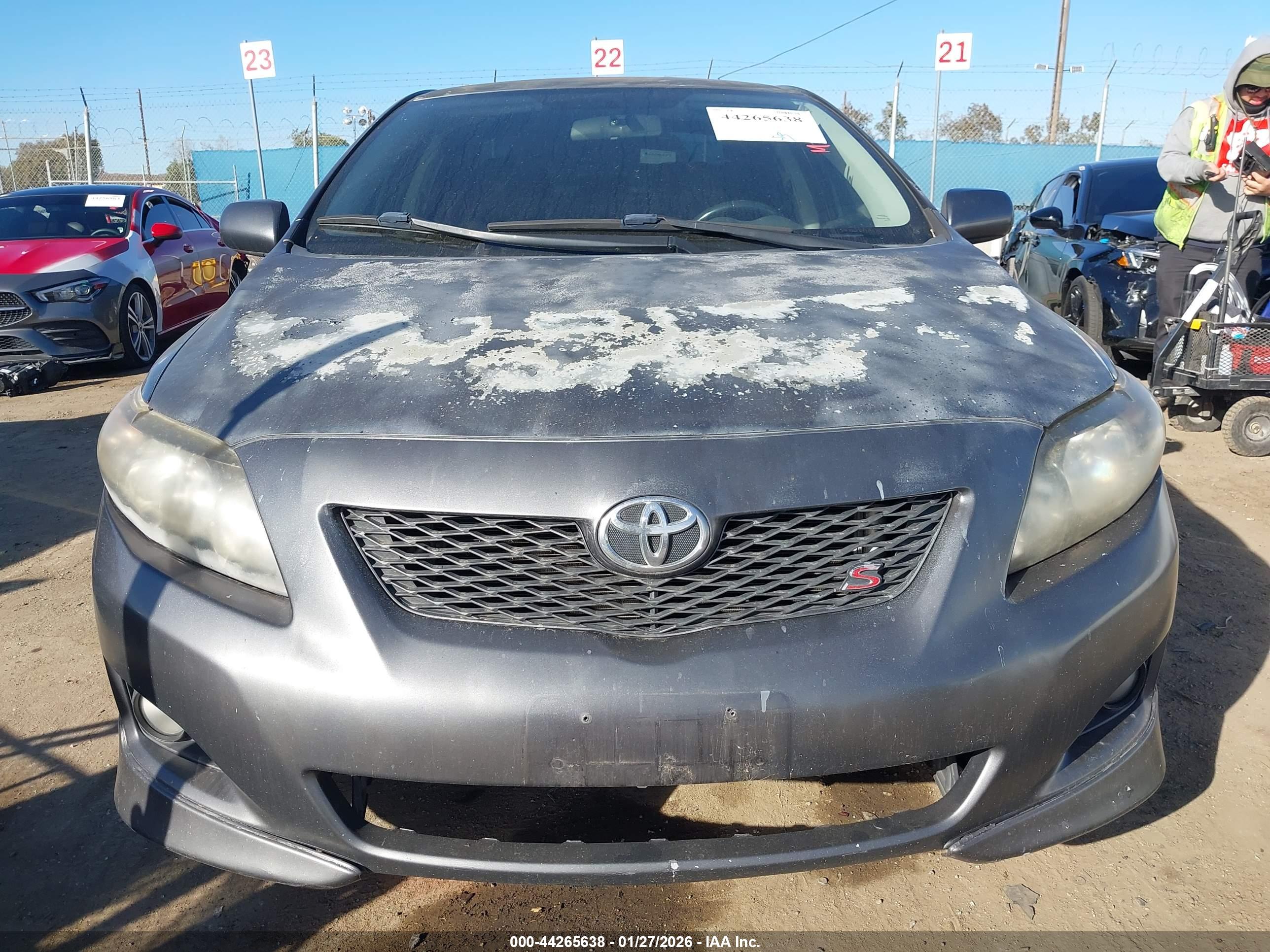 TOYOTA COROLLA image 6