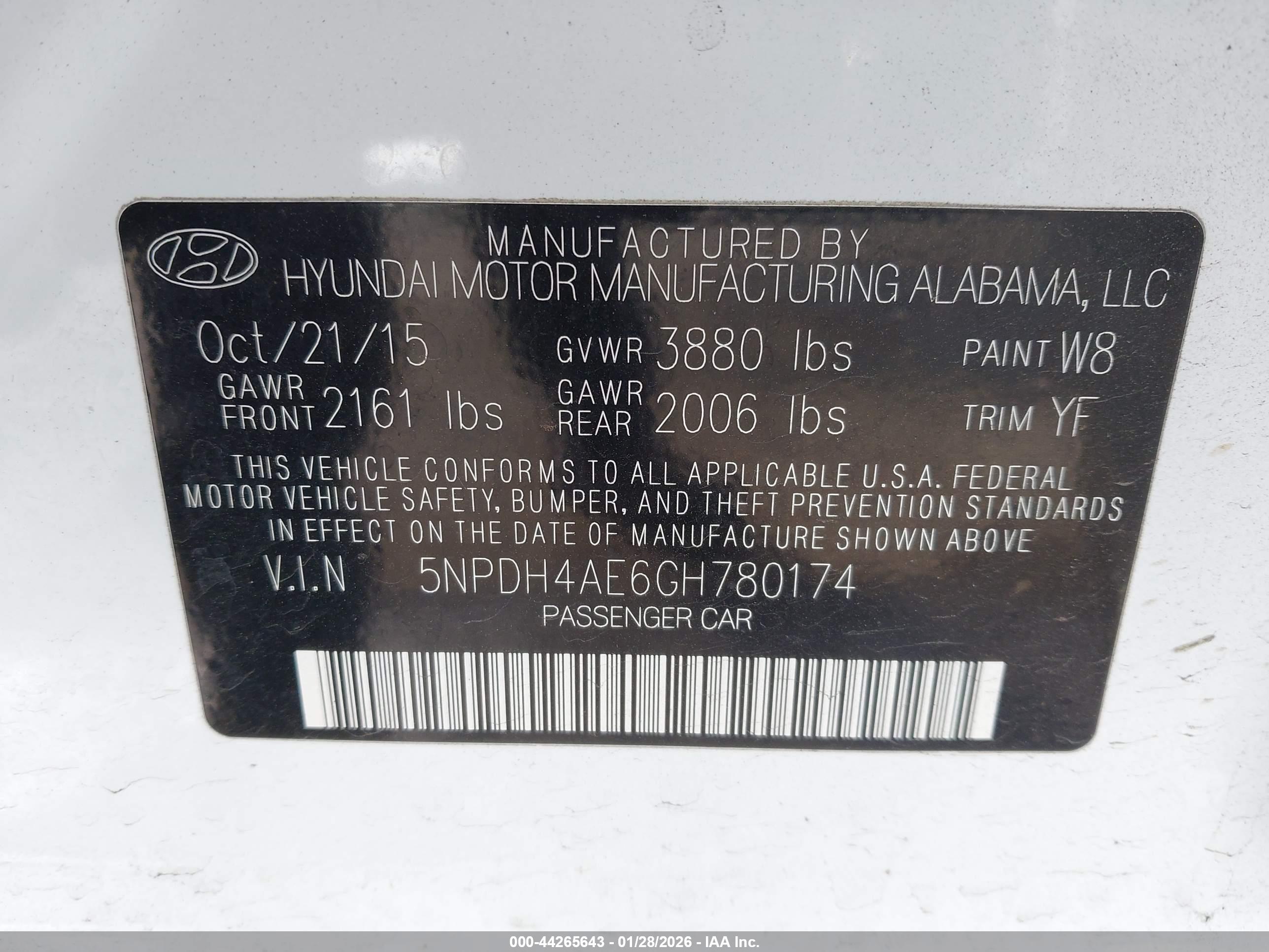 HYUNDAI ELANTRA image 9