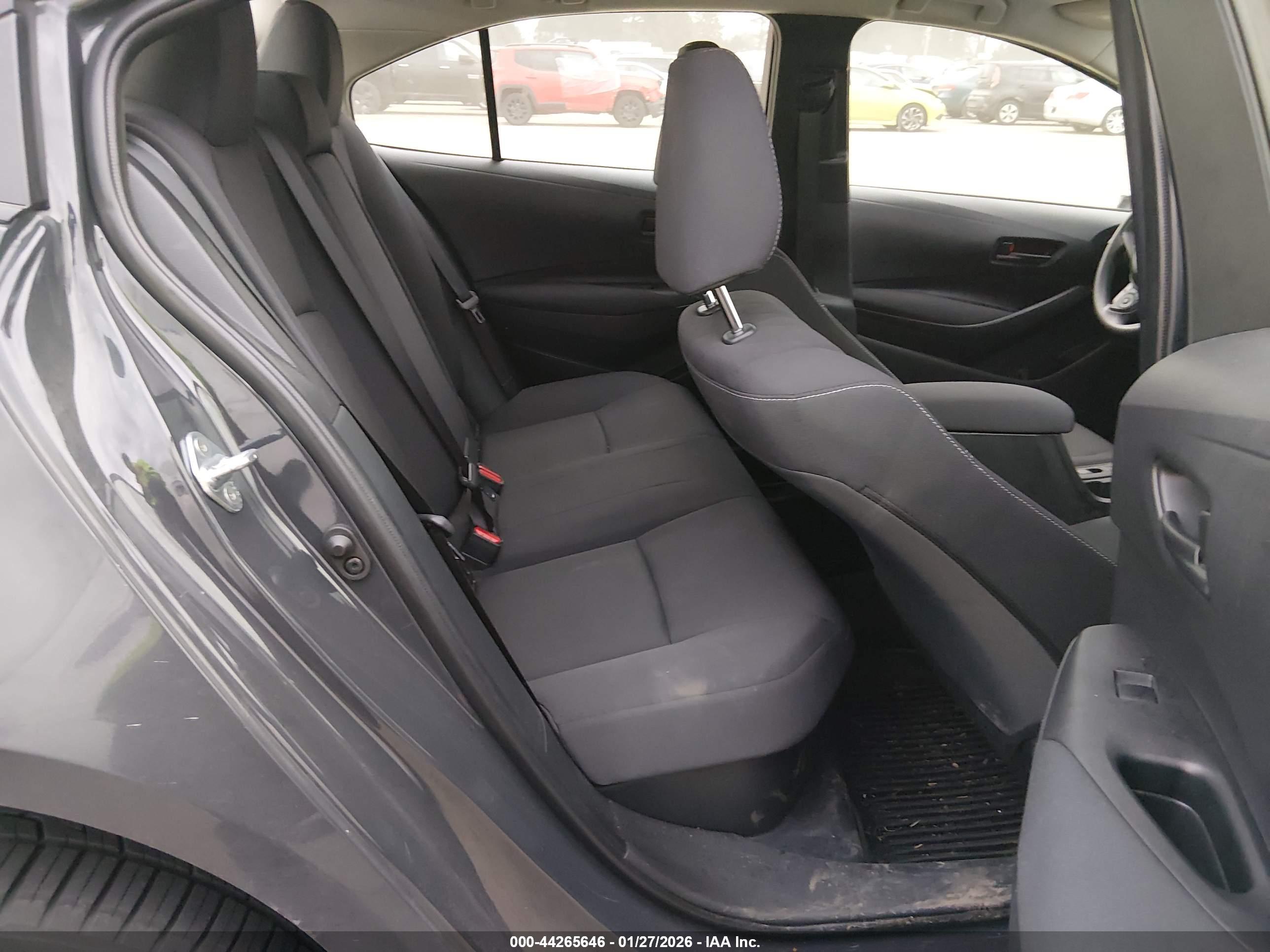 TOYOTA COROLLA image 8