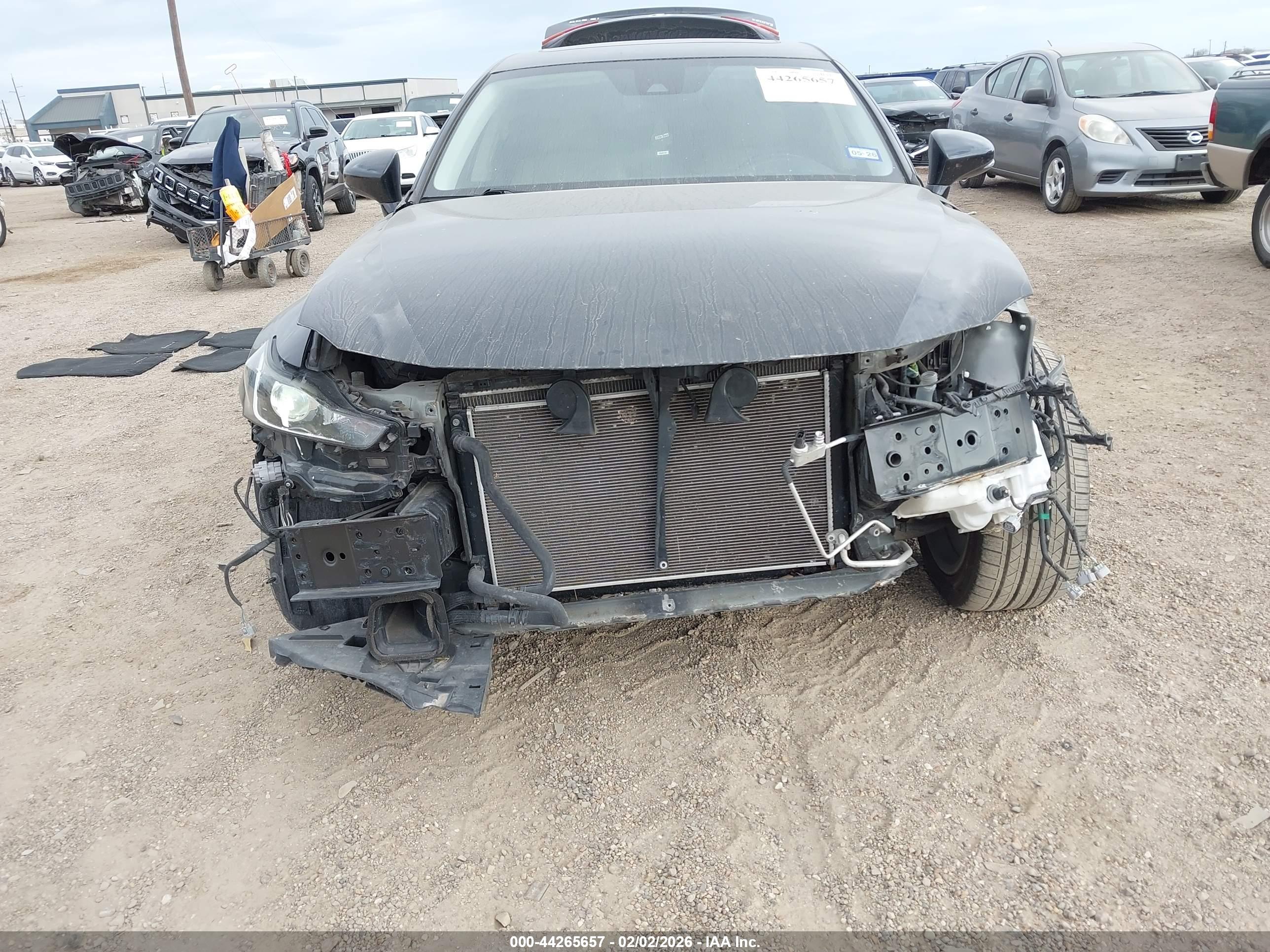 LEXUS IS image 6