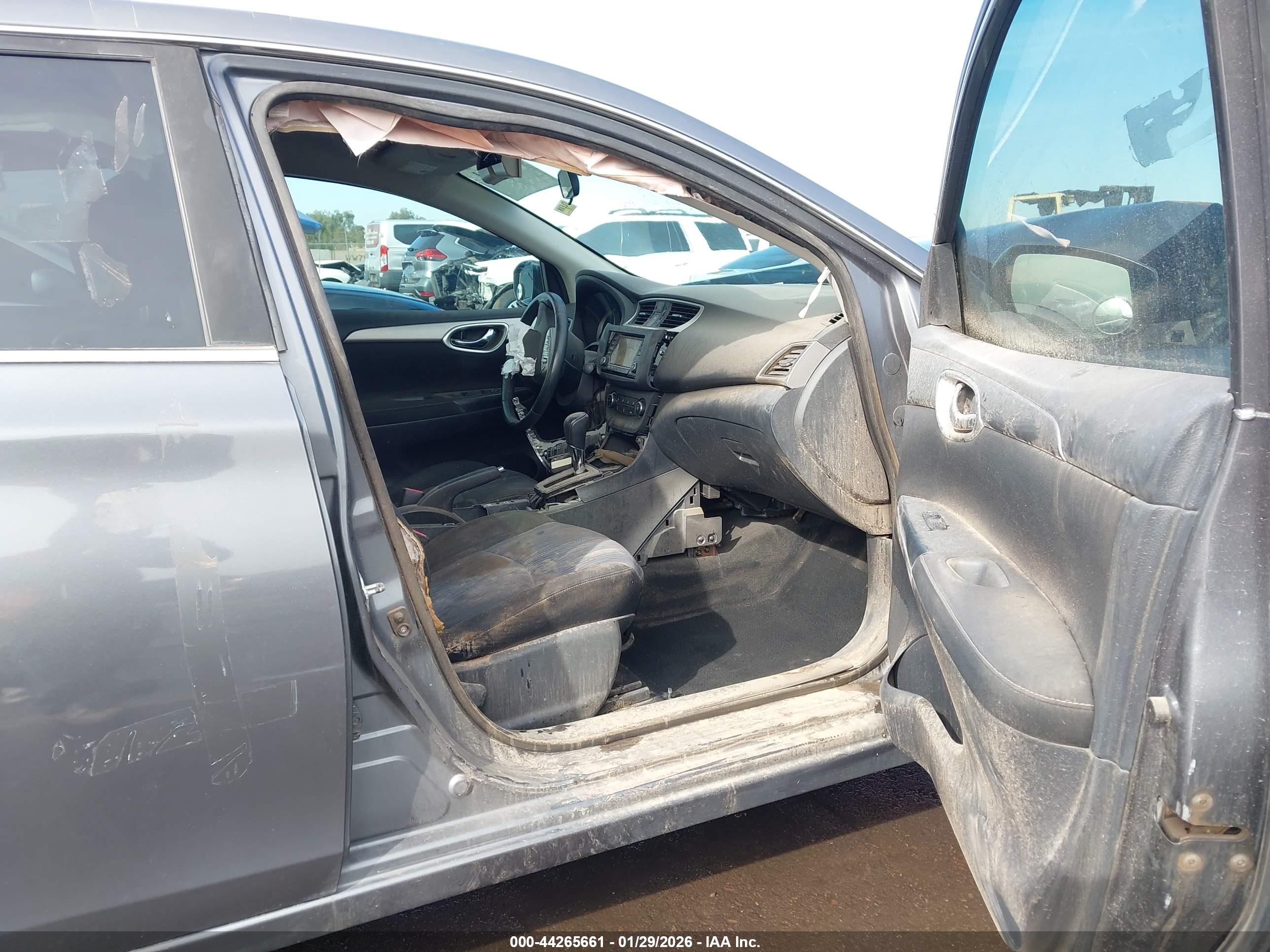 NISSAN SENTRA image 5